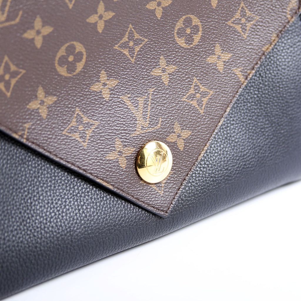 Double V Leather Black