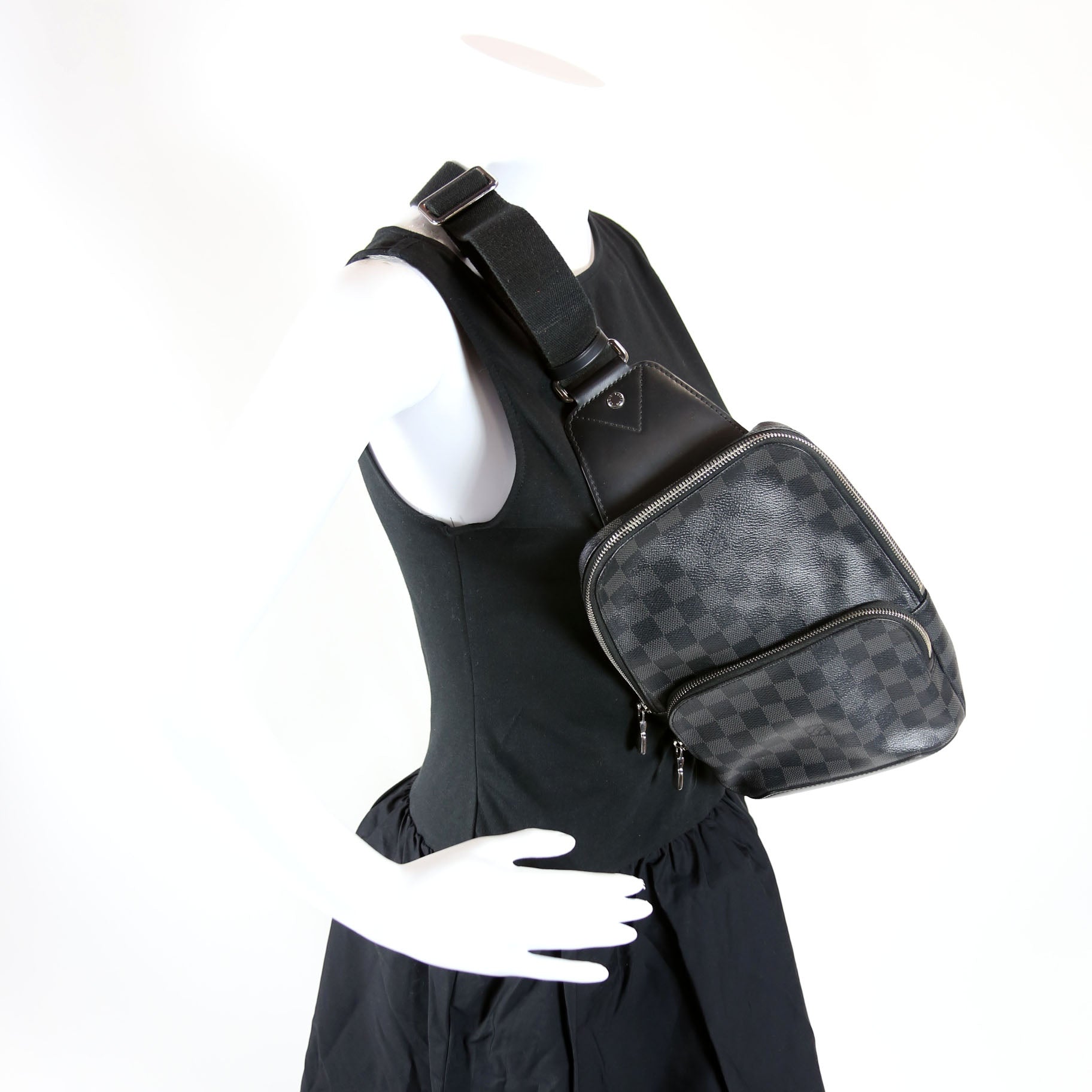 Avenue Sling Bag Damier Graphite