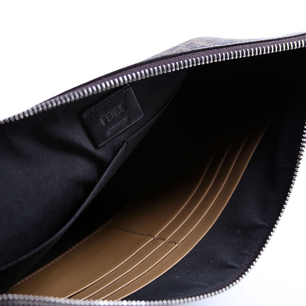 7N0110 Tri-Color Diagonal FF Flat Wristlet