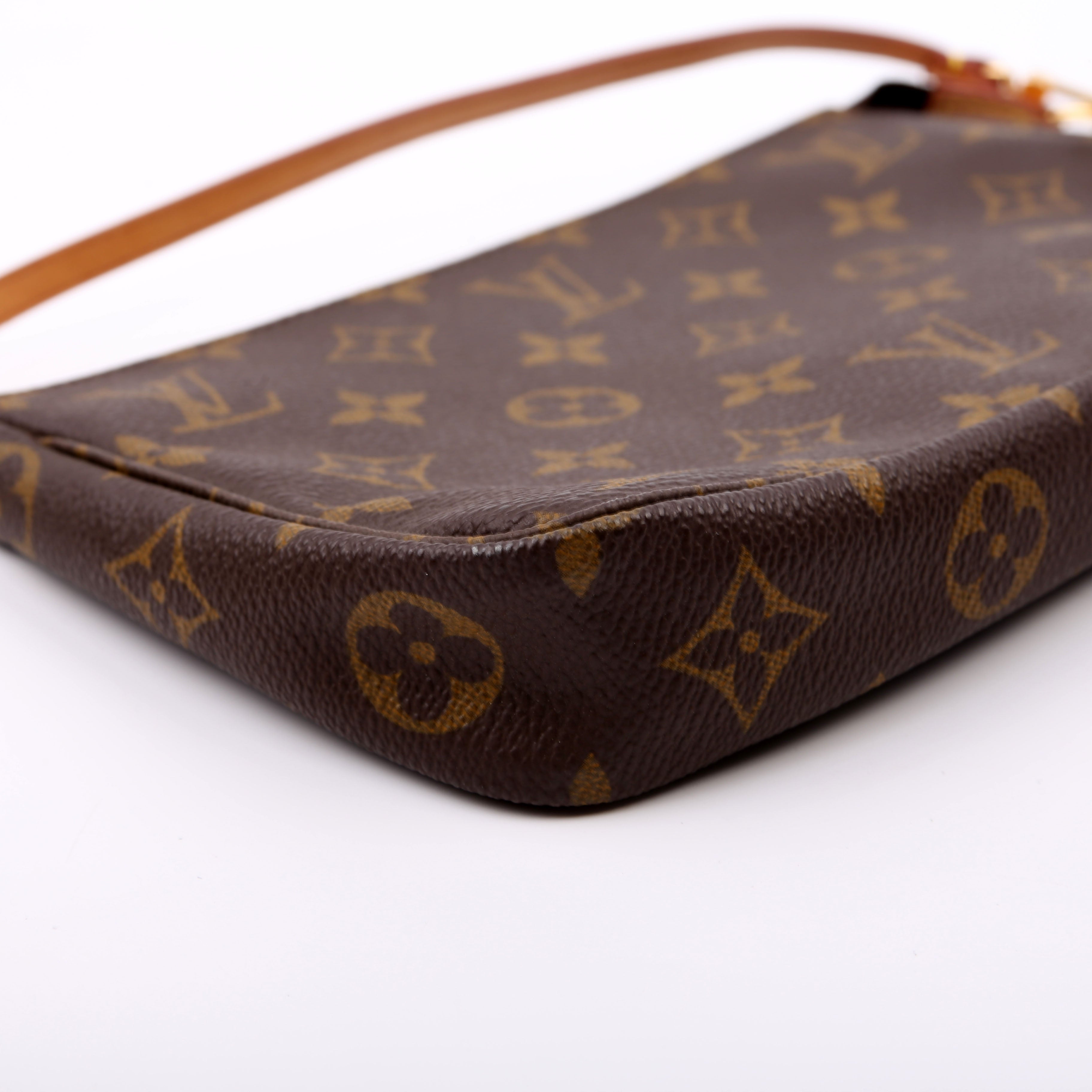 Pochette Access Monogram