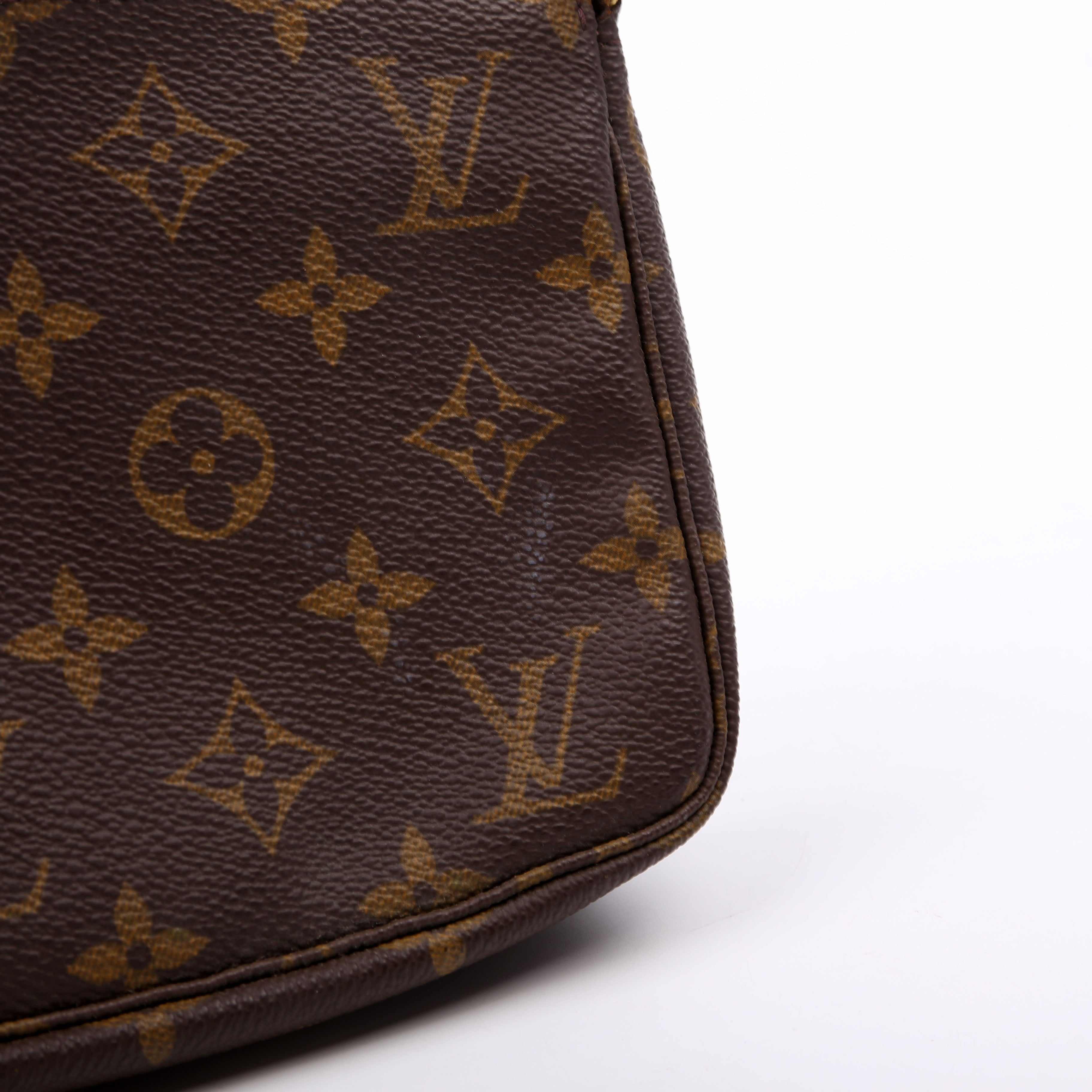 Pochette Access Monogram