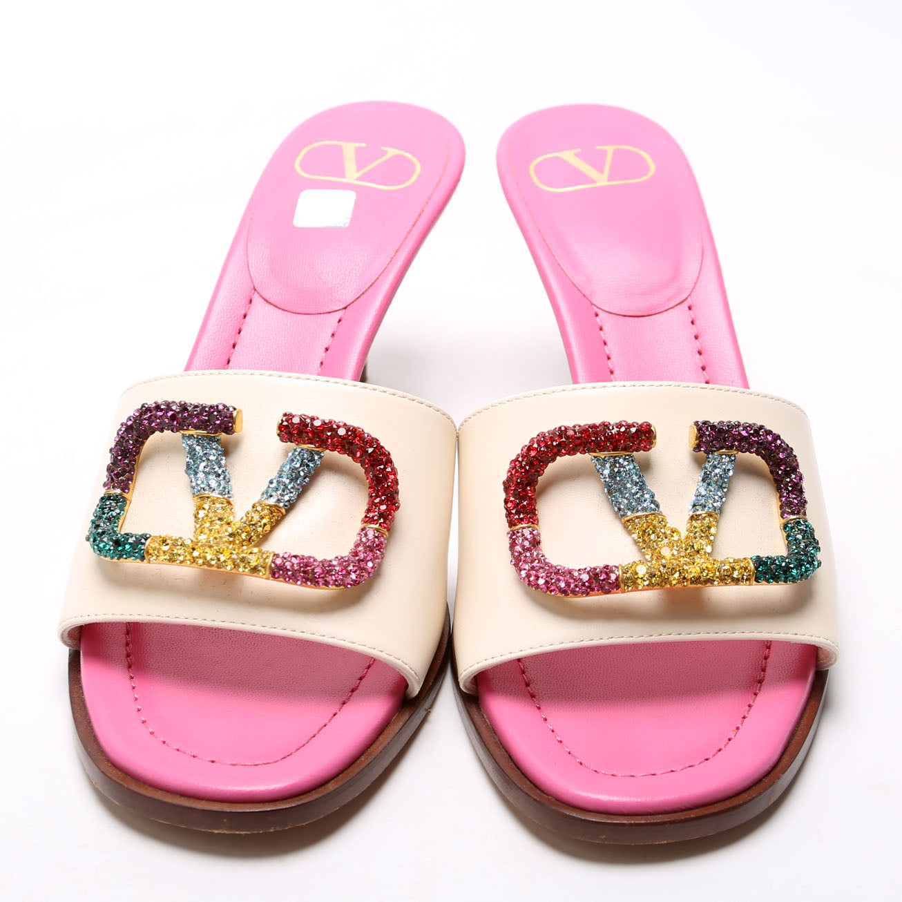 Crystal V Logo Kitten Heels Size 38 Pink/Cream
