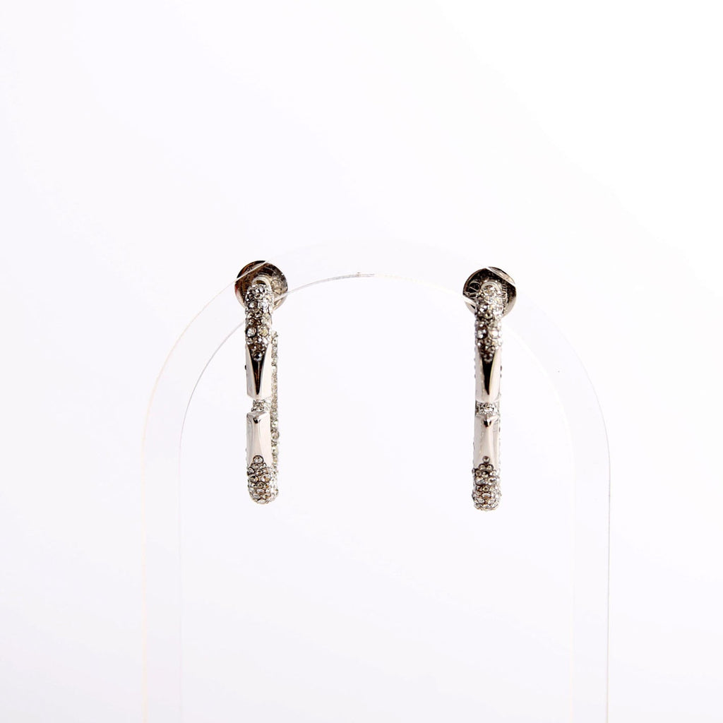 V Logo Bold Edition Crystal Earrings Silver