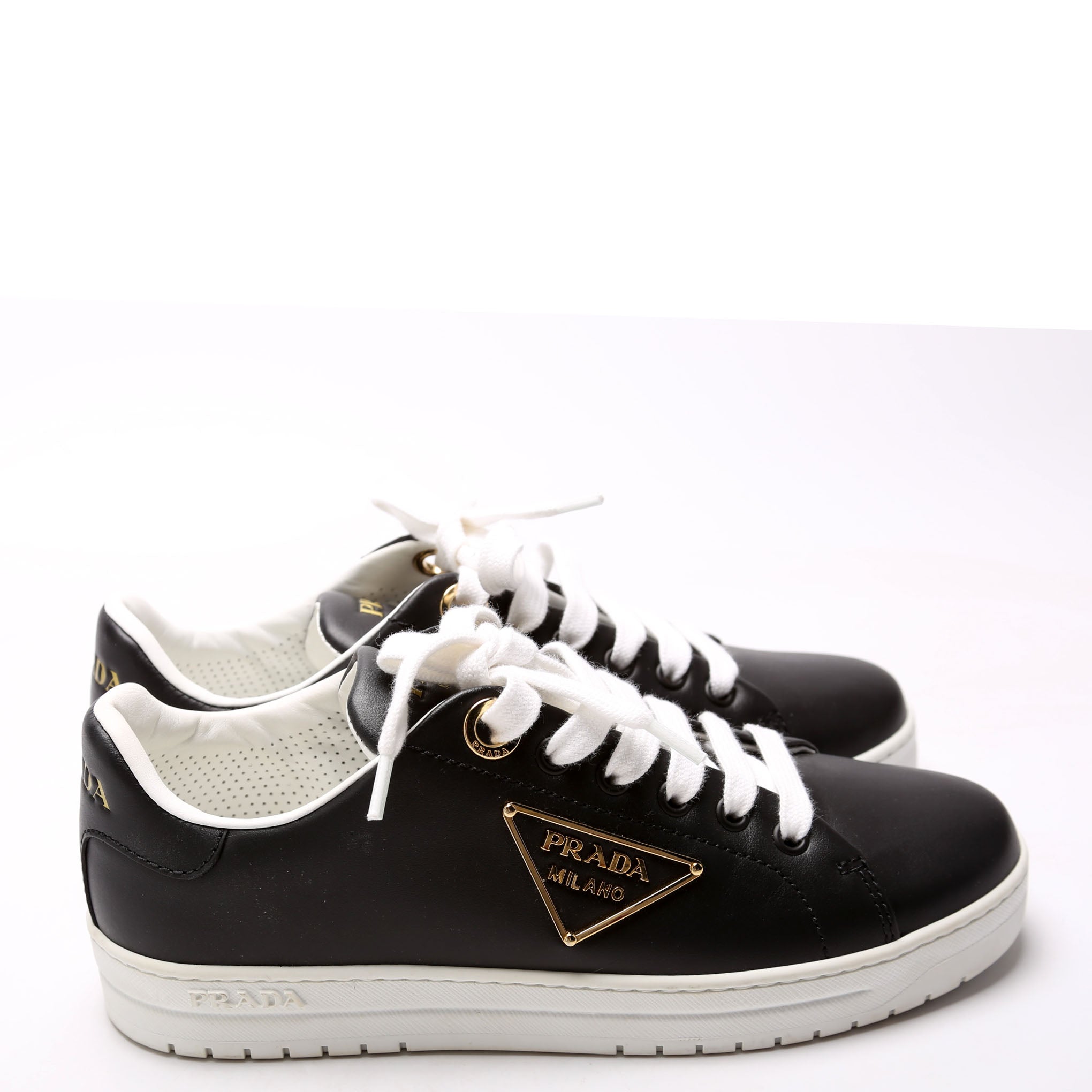 Triangle Logo Sneakers Size 36 Black/Gold