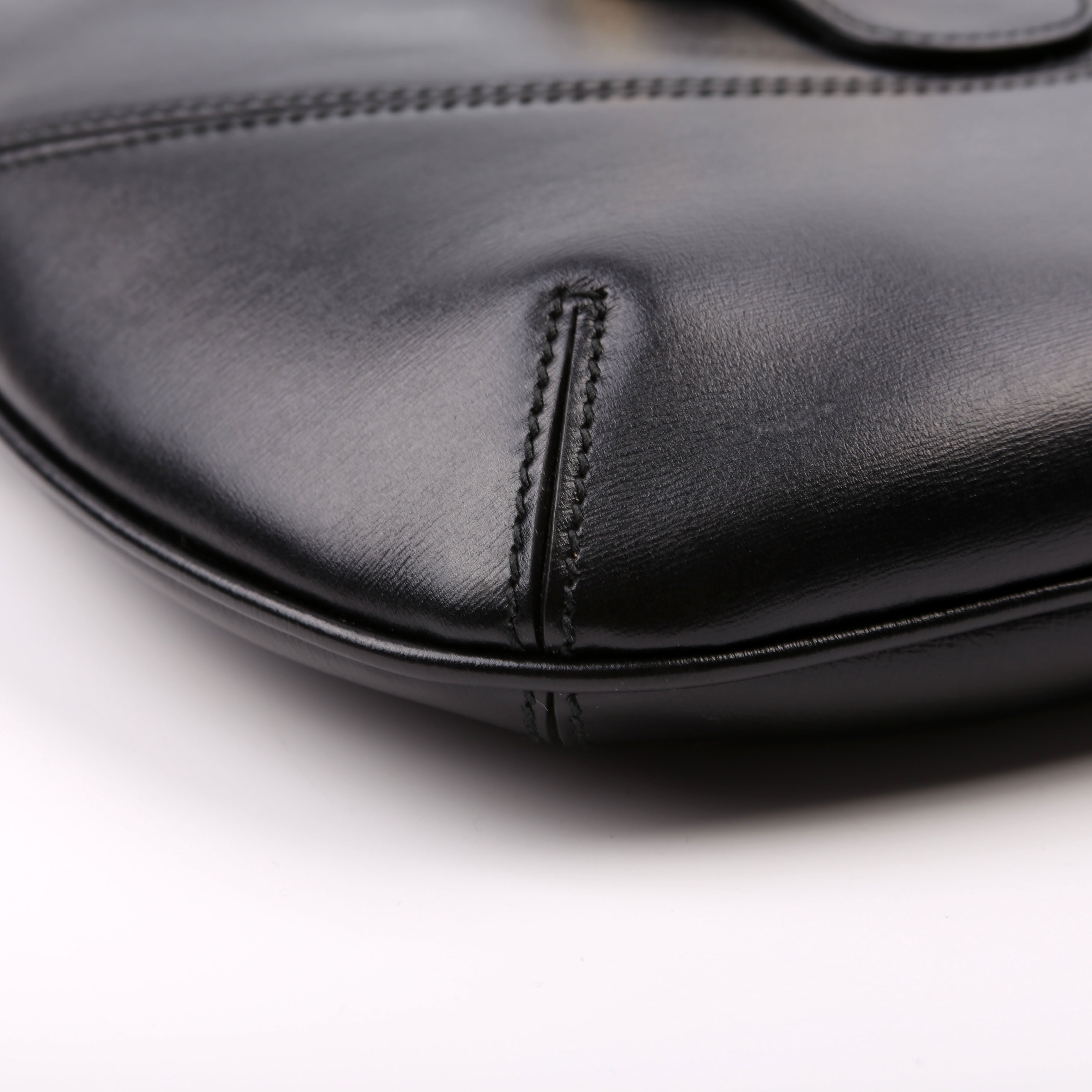 Arli Medium Shoulder Bag Calfskin