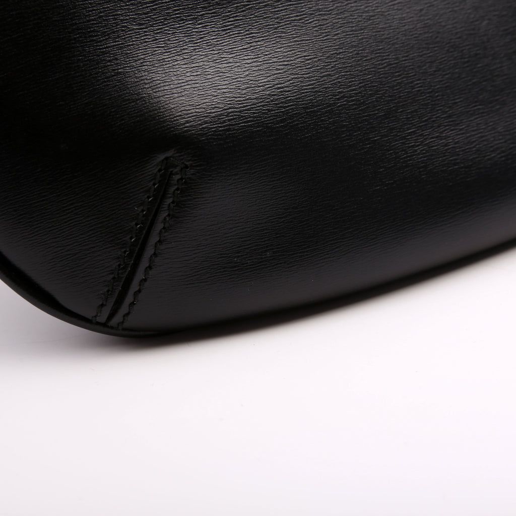 Arli Medium Shoulder Bag Calfskin