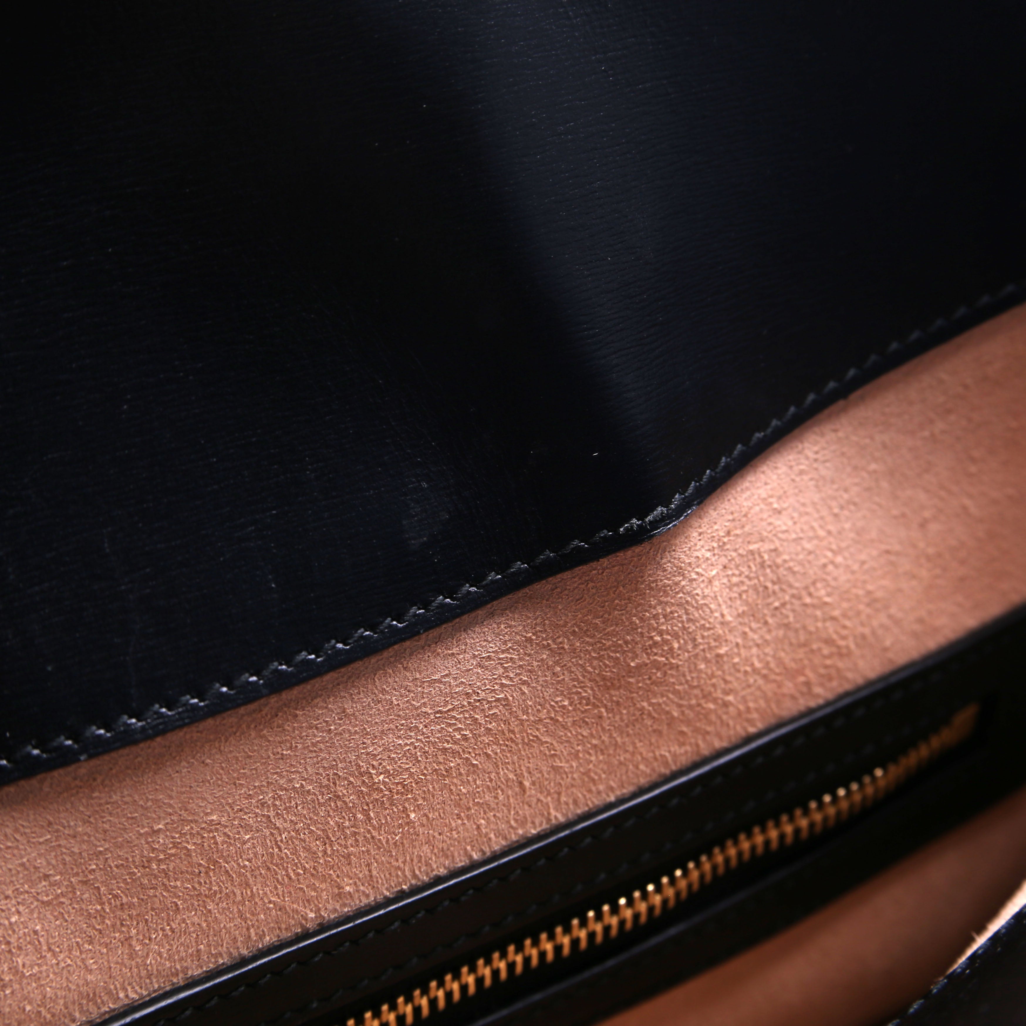 Arli Medium Shoulder Bag Calfskin