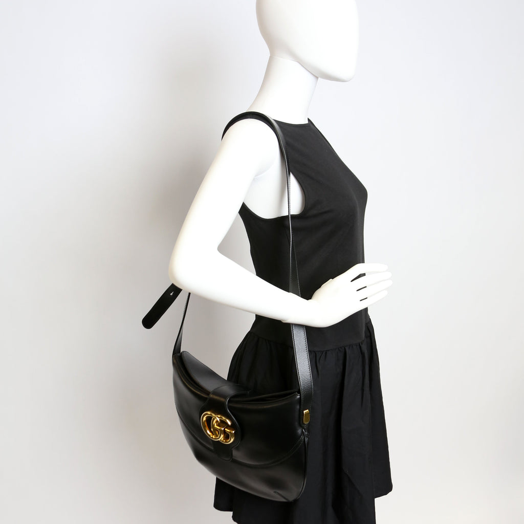 Arli Medium Shoulder Bag Calfskin