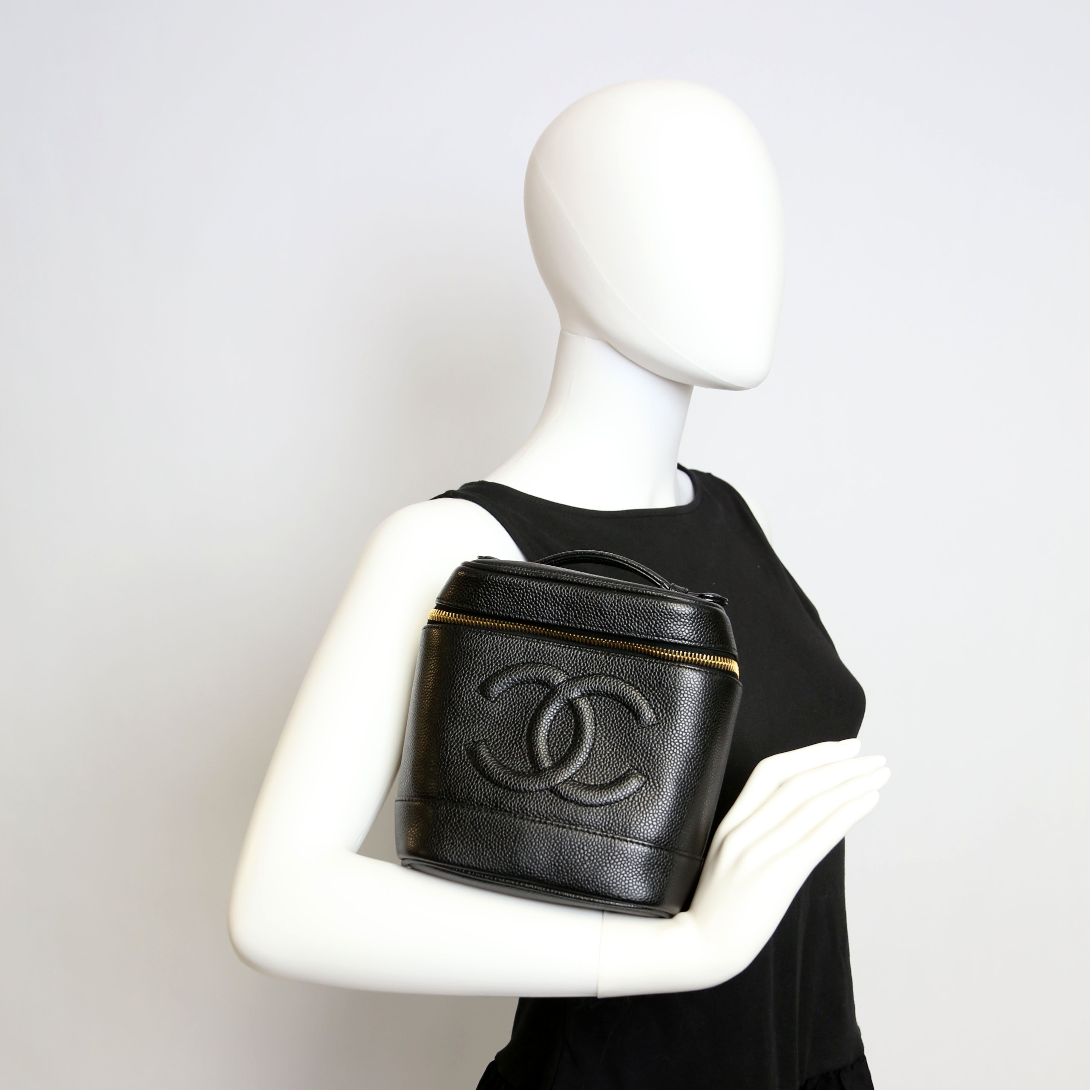 CC Vanity Case Small Caviar Leather 6M