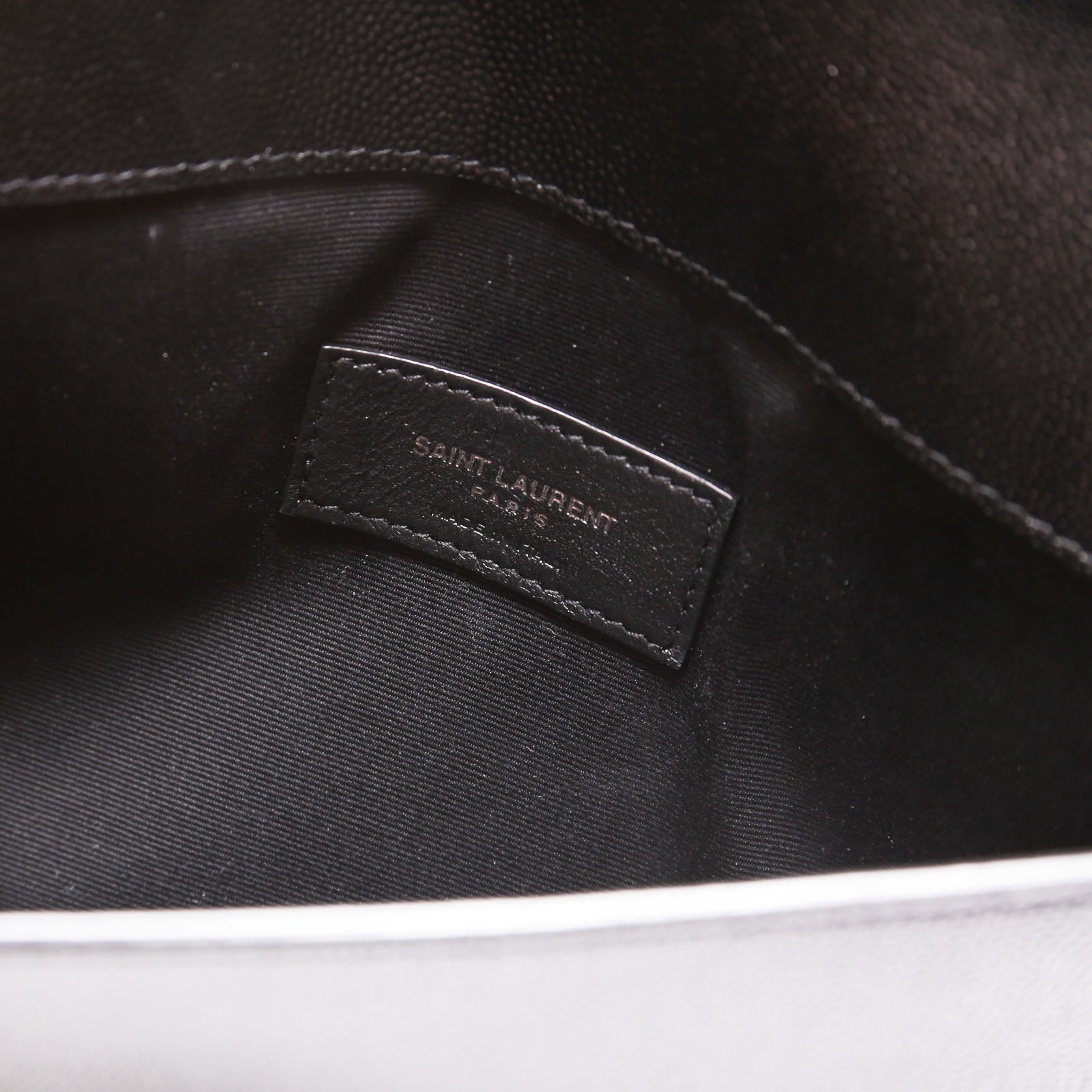 Uptown Pouch Grain 565739 Black