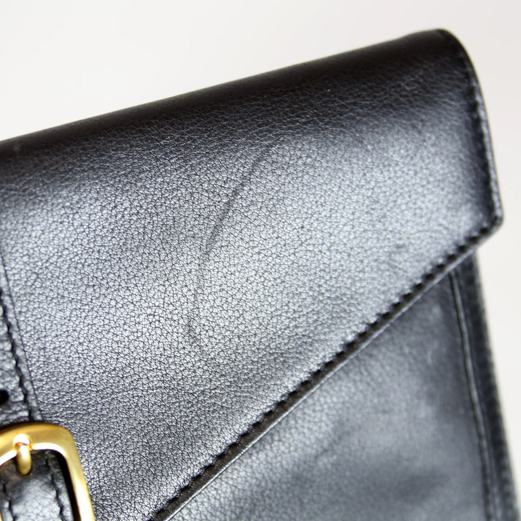 8MO284 Leather Chameleon Clutch Black