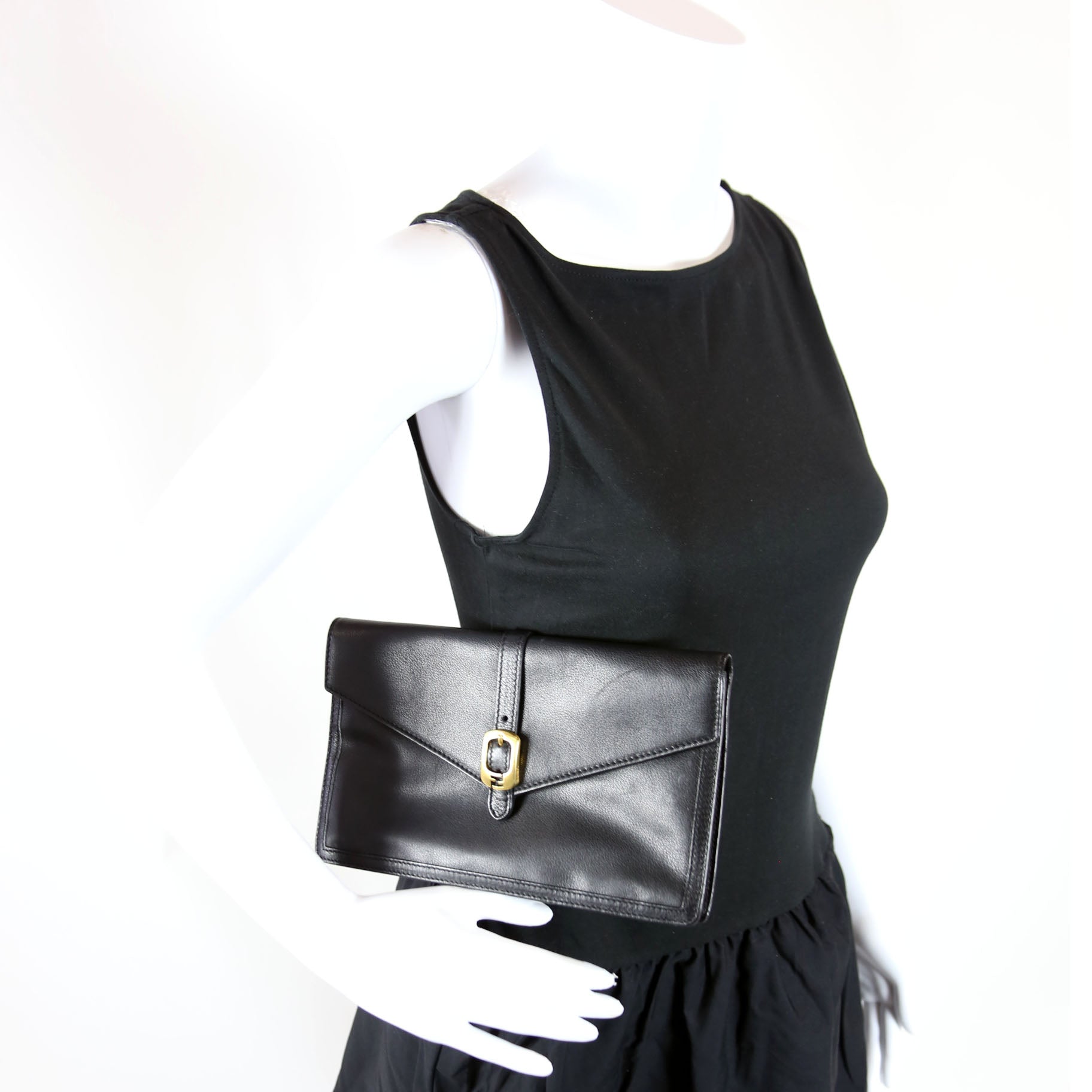 8MO284 Leather Chameleon Clutch Black
