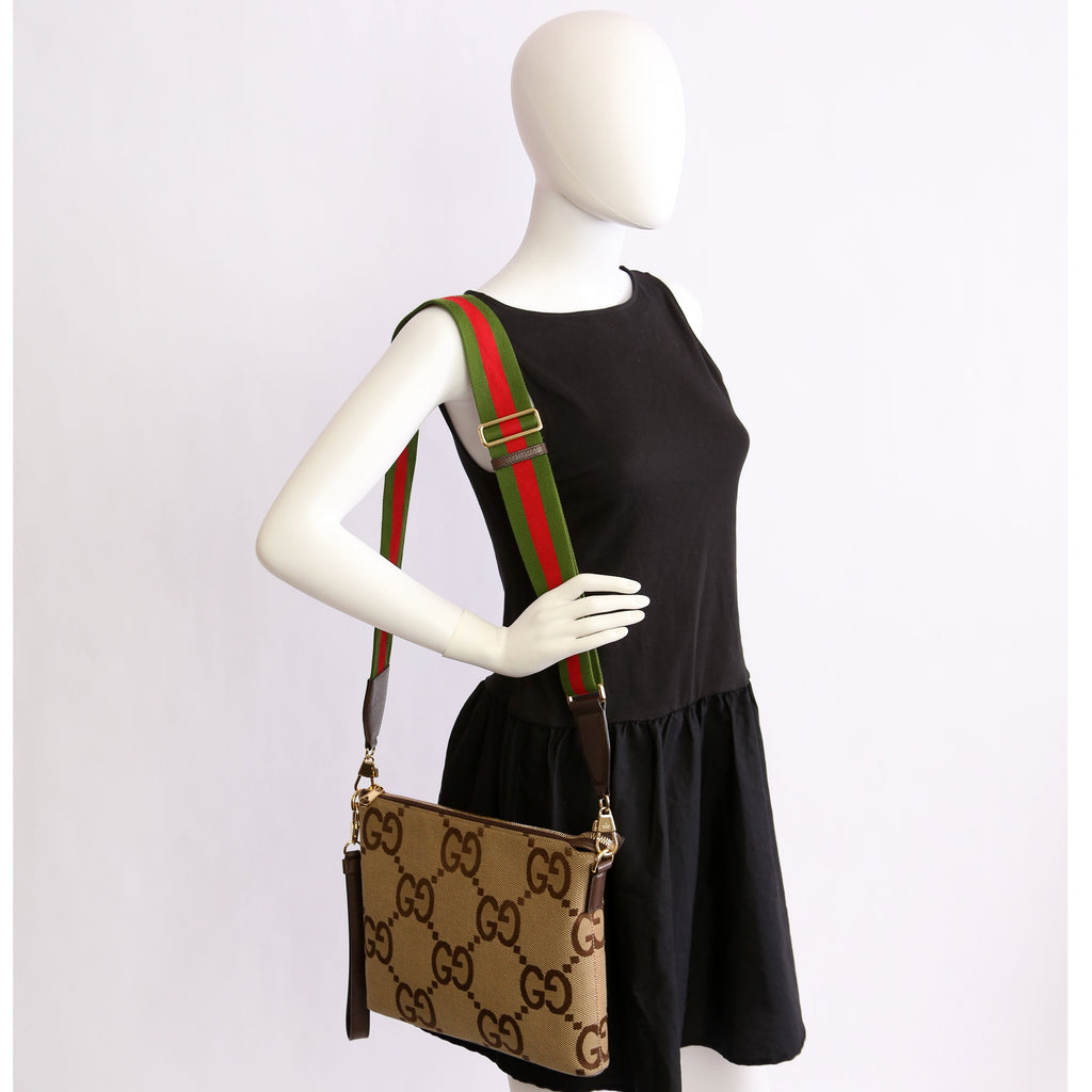 Gucci 699130 Jumbo GG Messenger