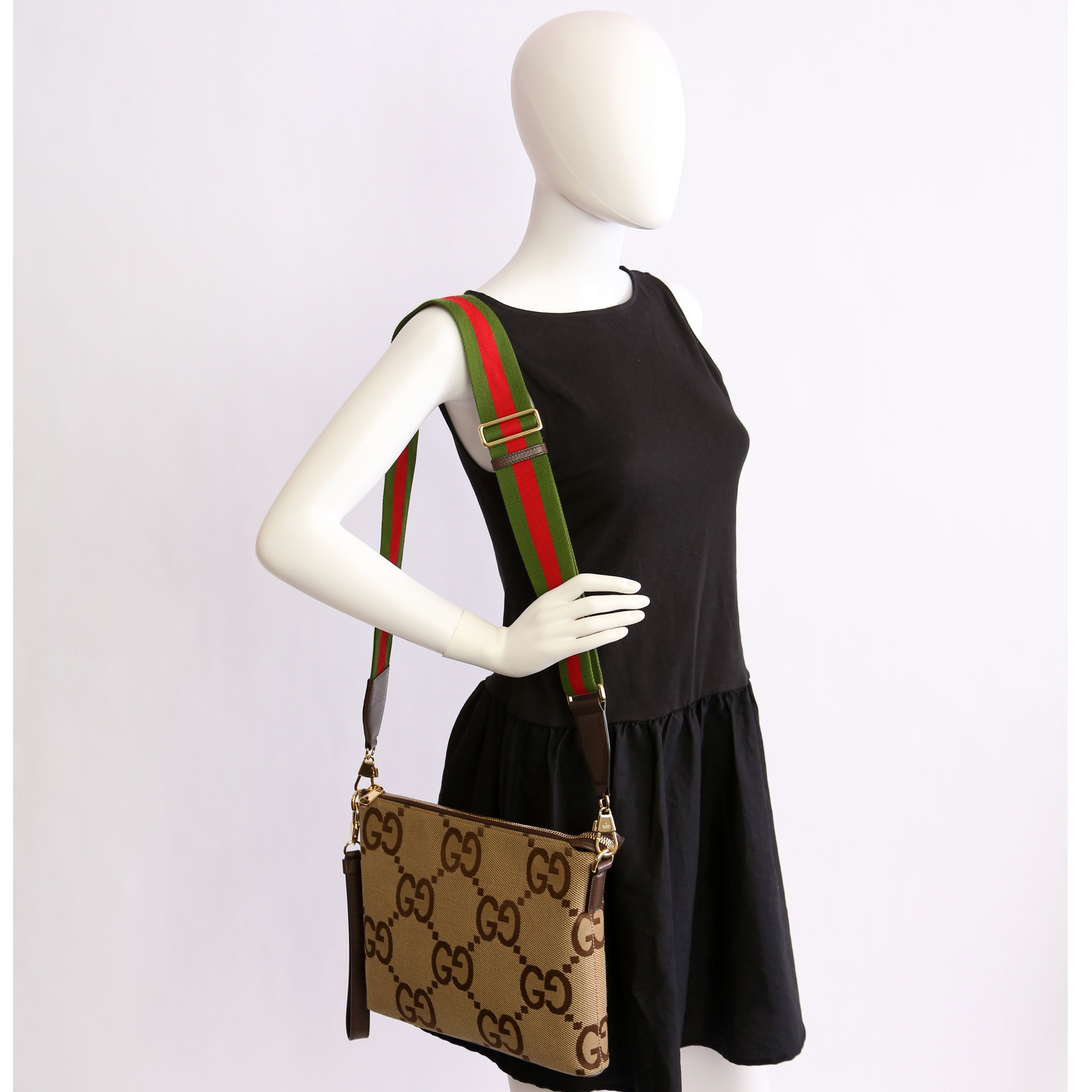 Gucci 699130 Jumbo GG Messenger