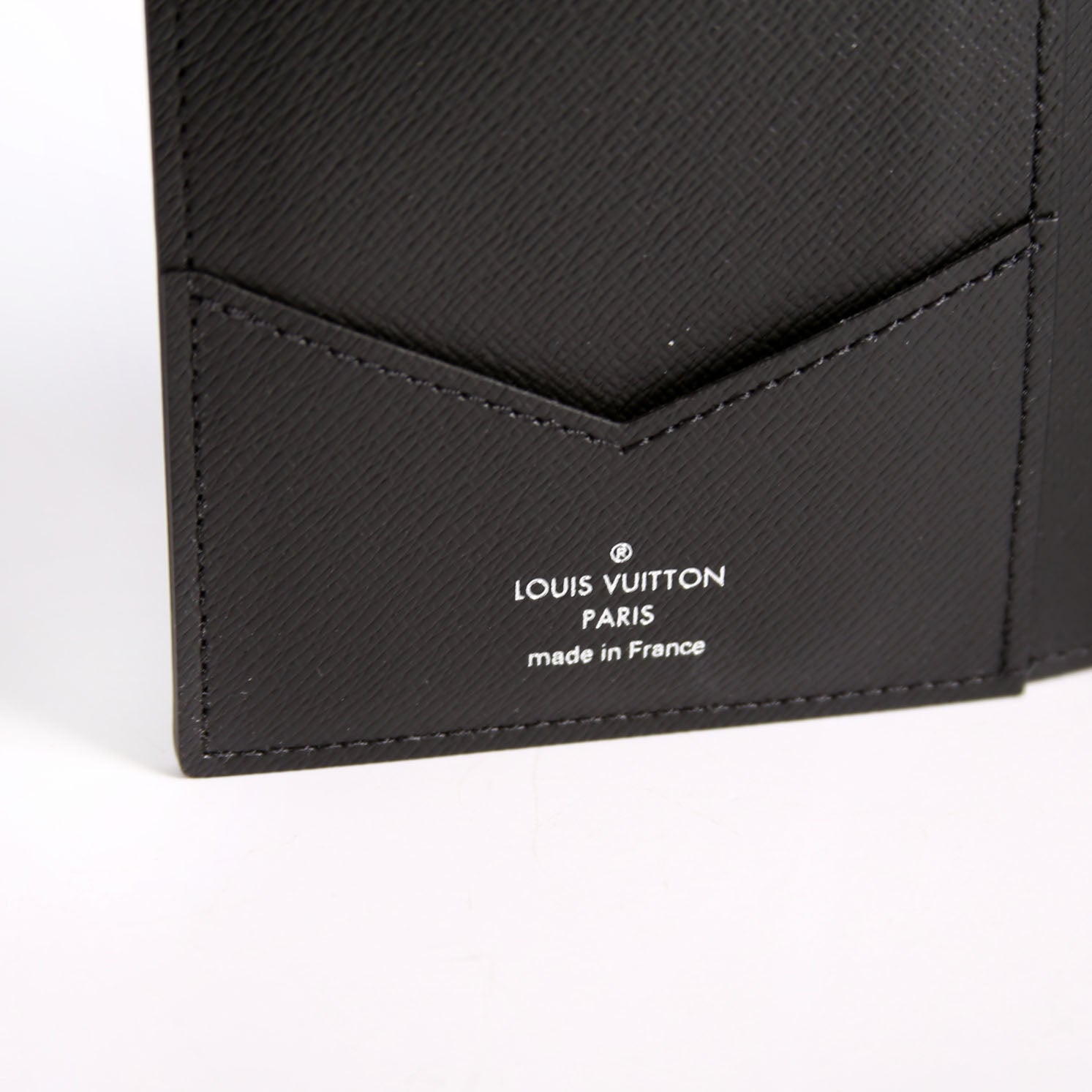 Passport Holder Monogram Eclipse