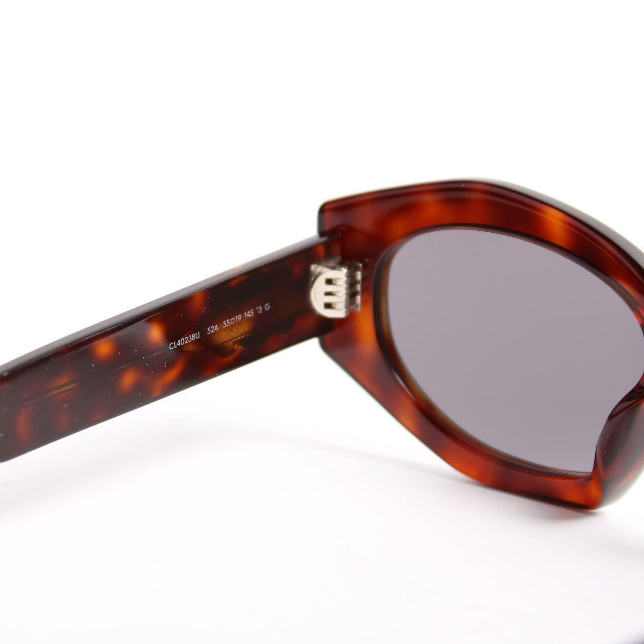 CL40238U Triomphe Cat Eye