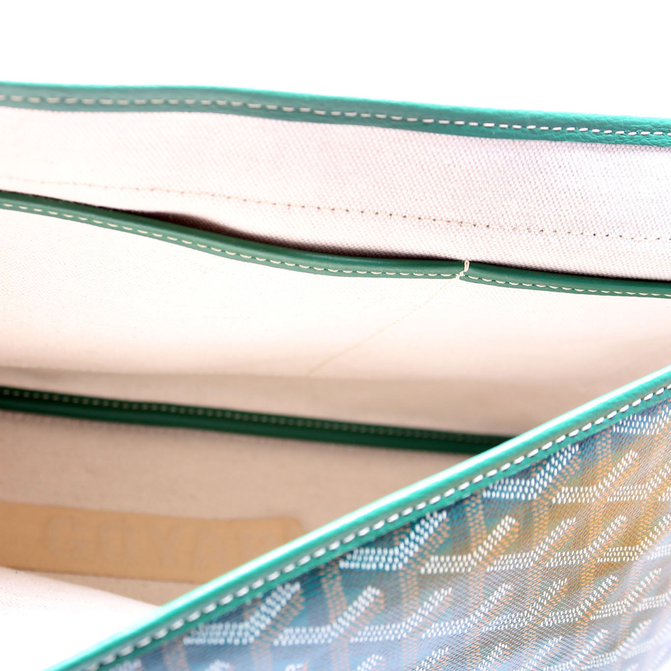 Capetien Messenger Goyardine Green