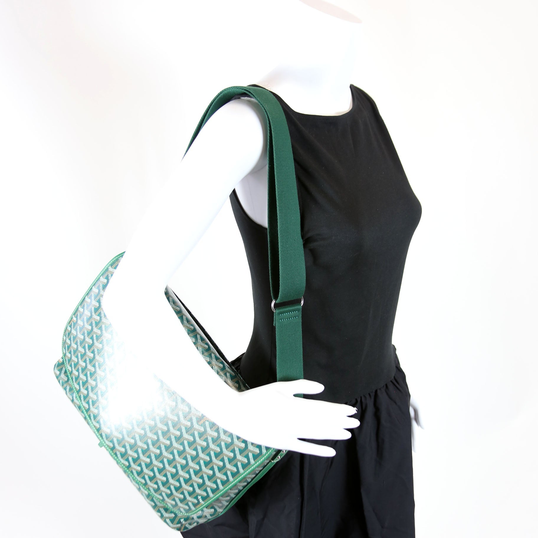 Capetien Messenger Goyardine Green