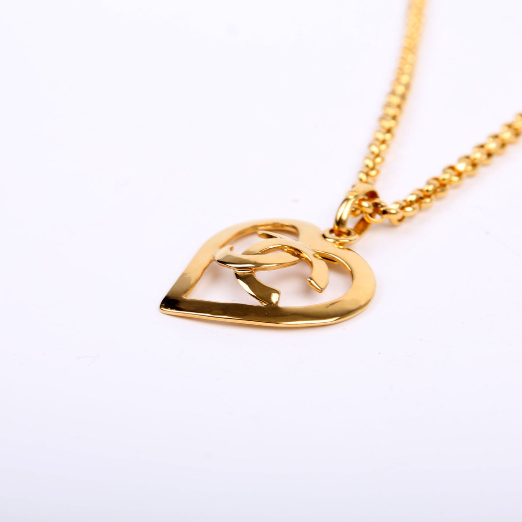 CC Heart Pendant Vintage Necklace Gold