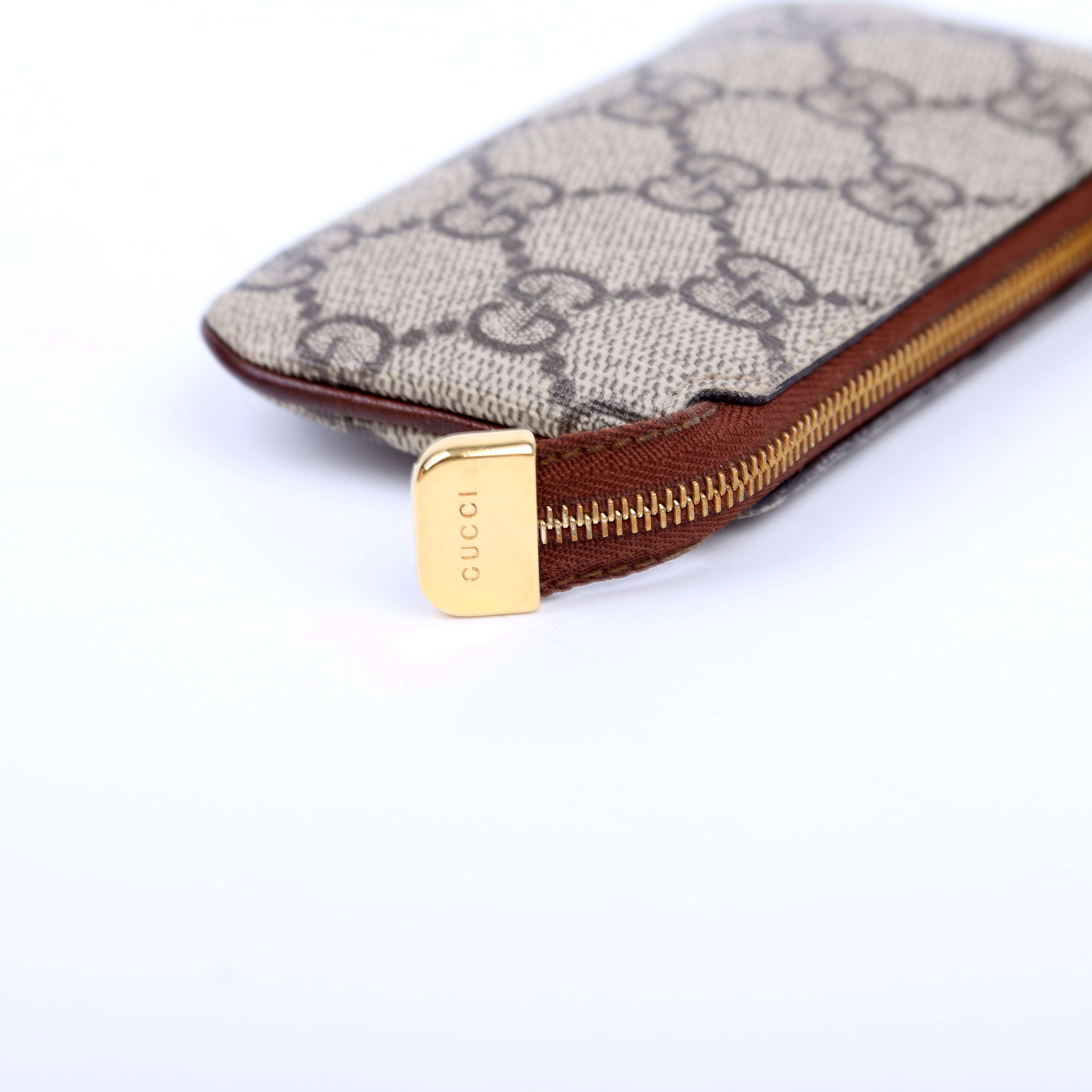 447964 GG Supreme Key Case Brown