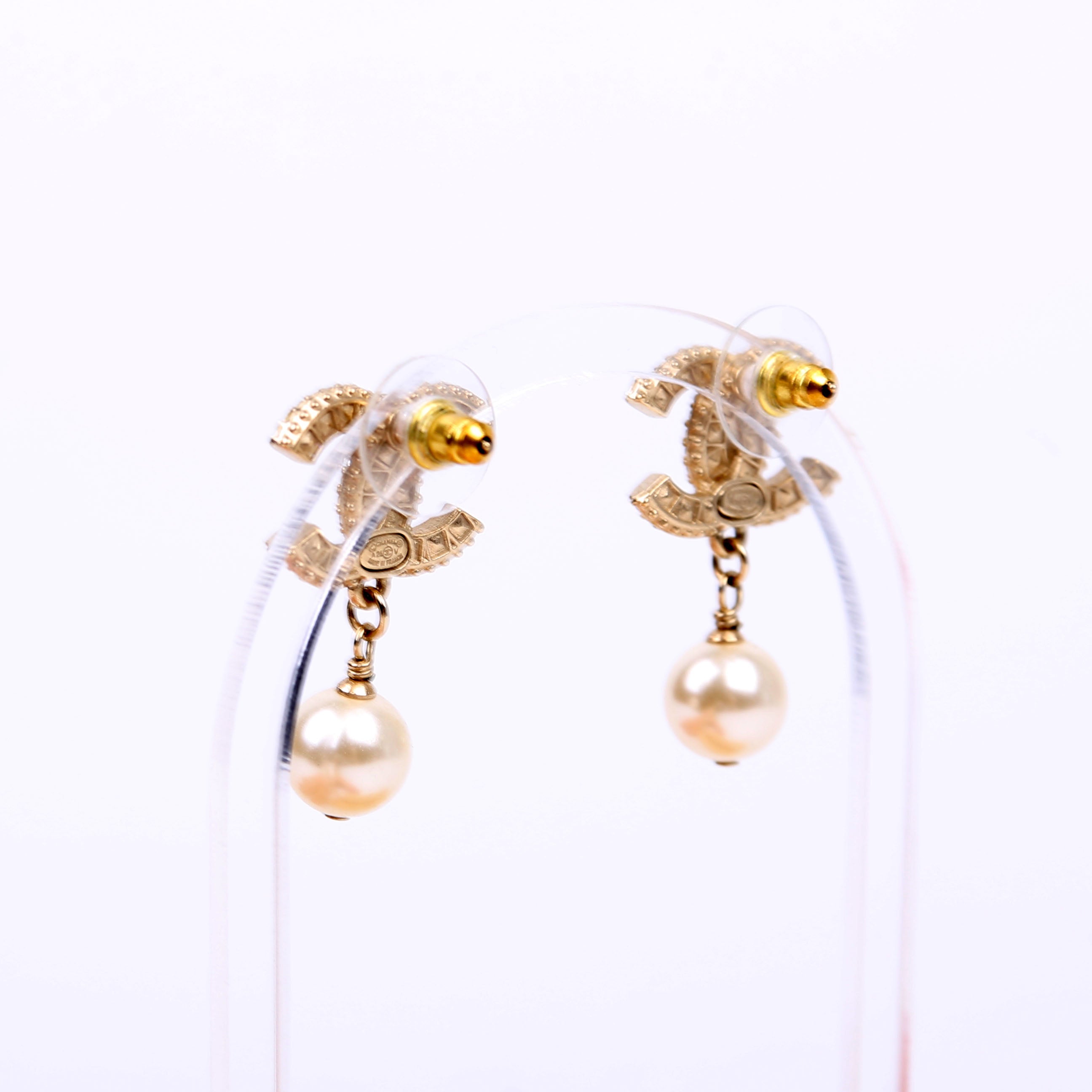CC Crystal Pearl Drop Earrings Gold/Pearl