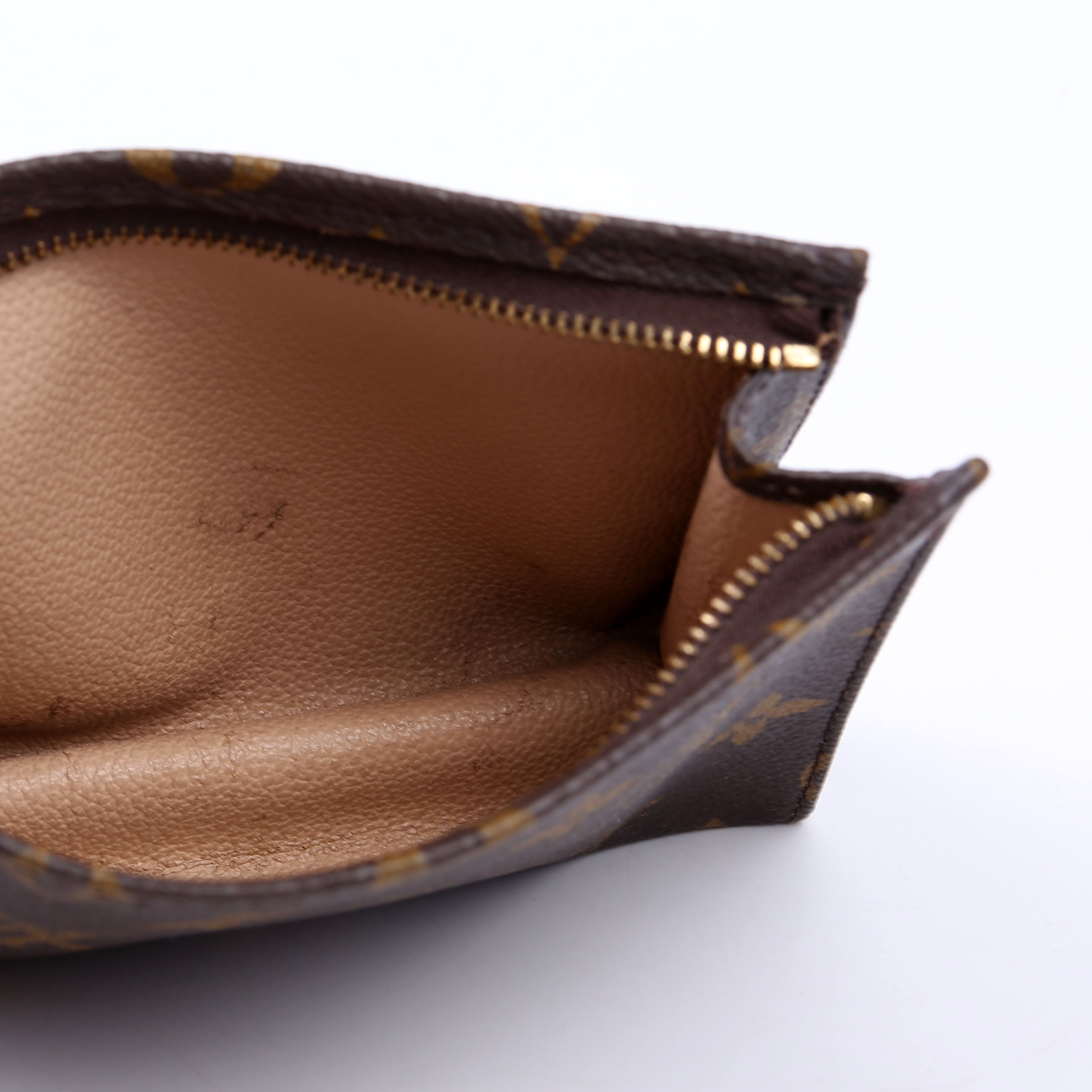 Toiletry Pouch 15 Monogram