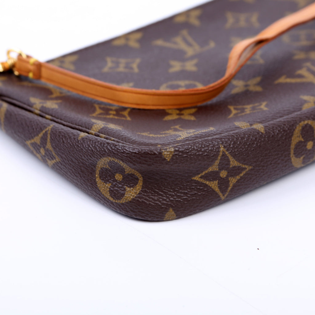 Pochette Only Bucket Bag Monogram