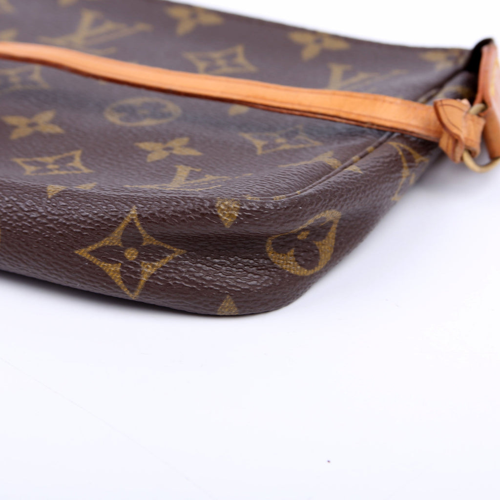 Pochette Only Bucket Bag Monogram