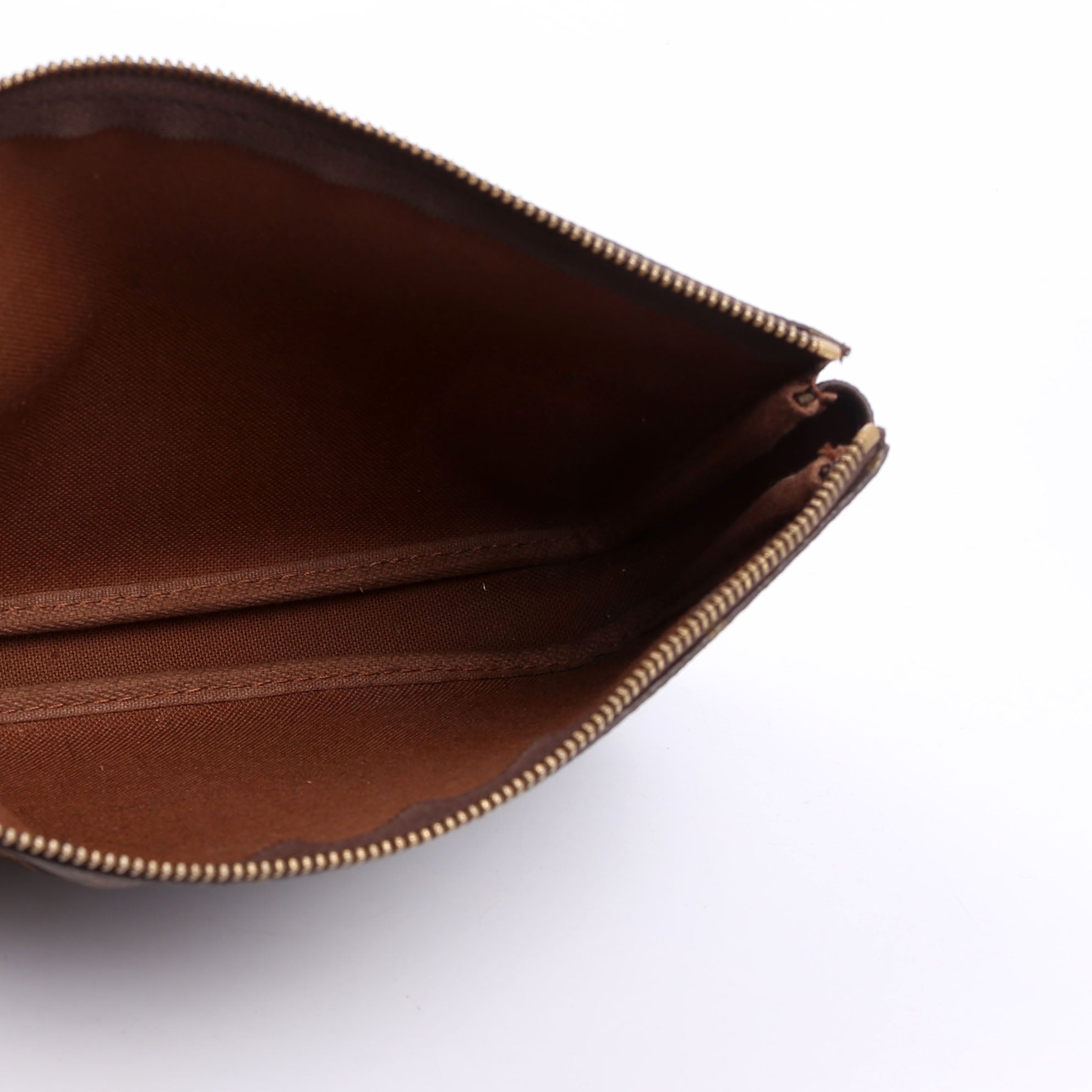 Pochette Only Bucket Bag Monogram