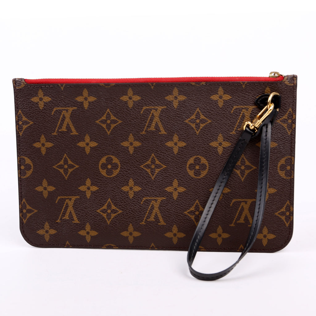 Pochette Only Monogram World Tour