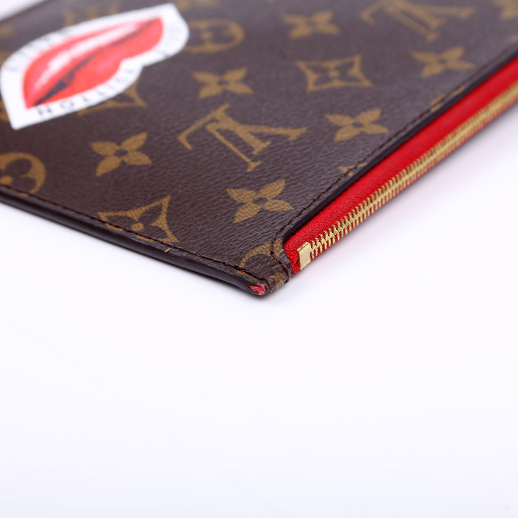 Pochette Only Monogram World Tour