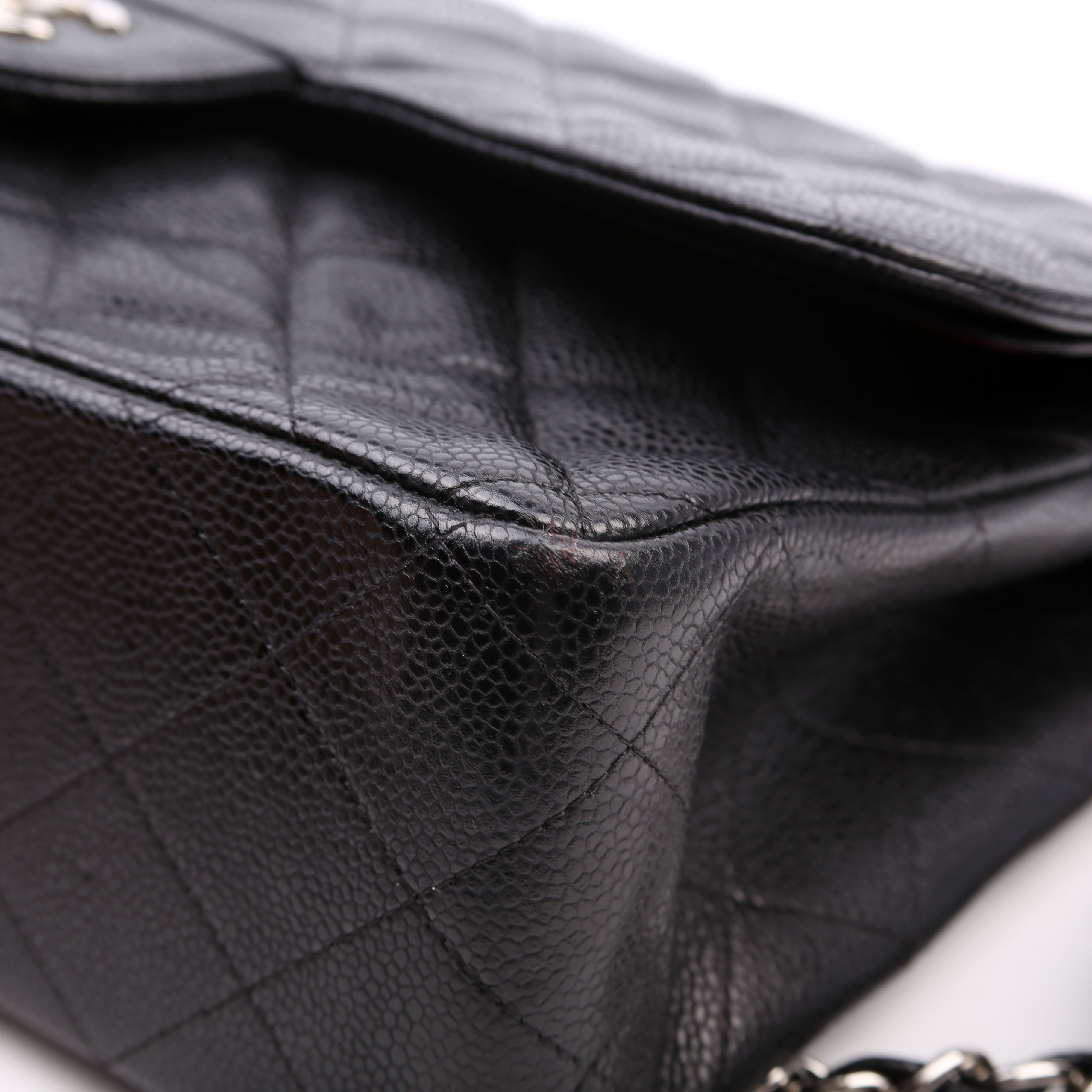 Classic Flap Jumbo Caviar 14-16M Black