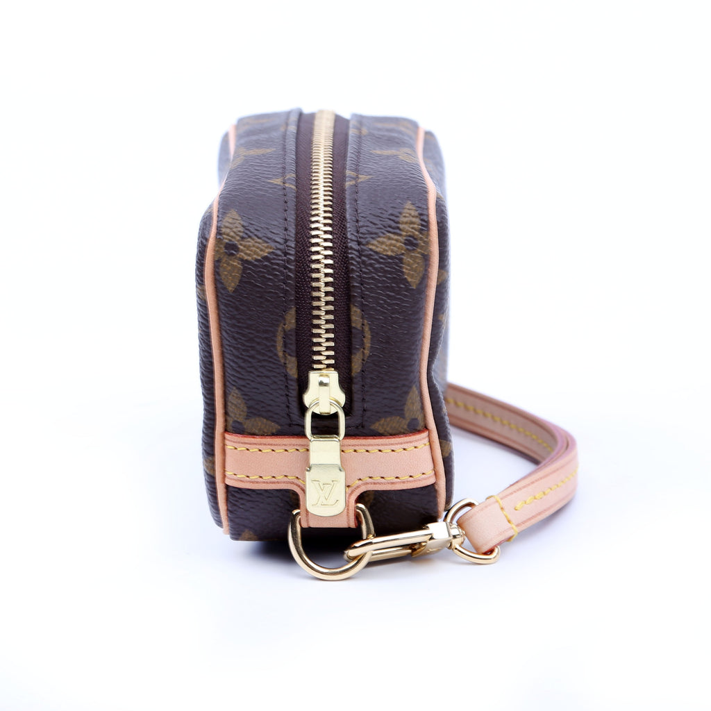 Wapity Case Monogram