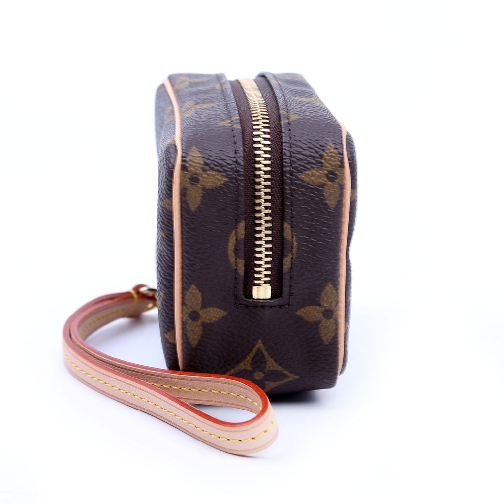 Wapity Case Monogram