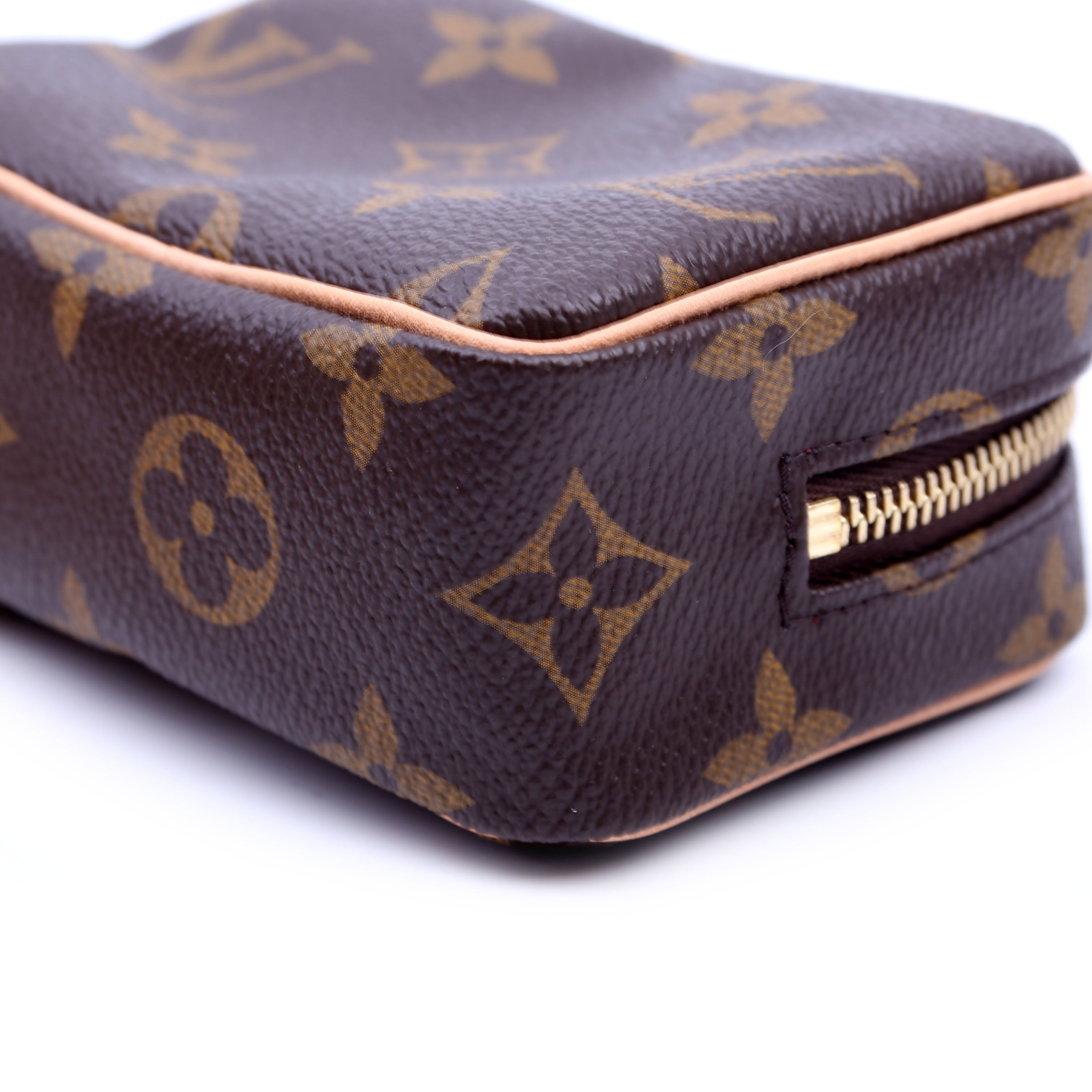 Wapity Case Monogram
