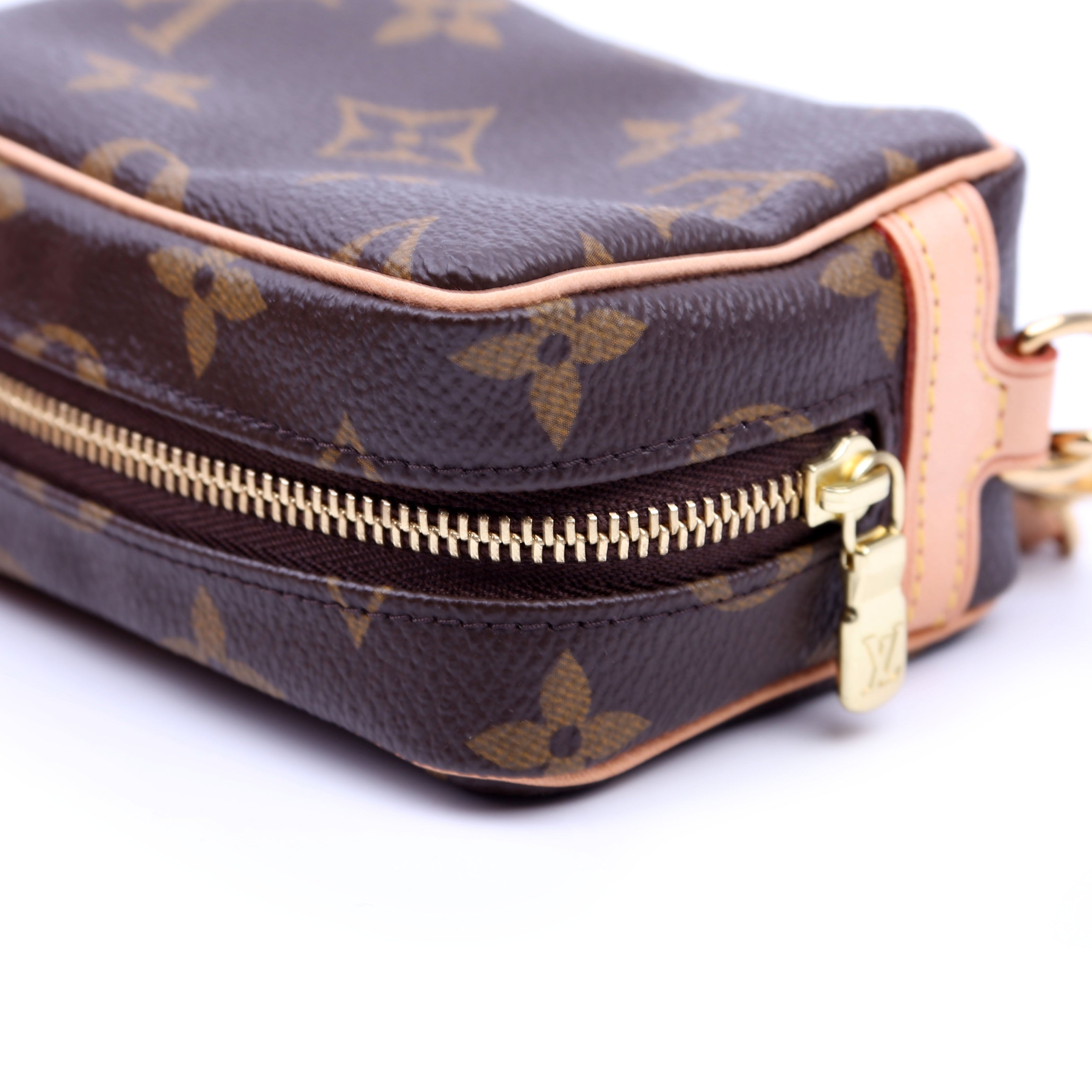 Wapity Case Monogram