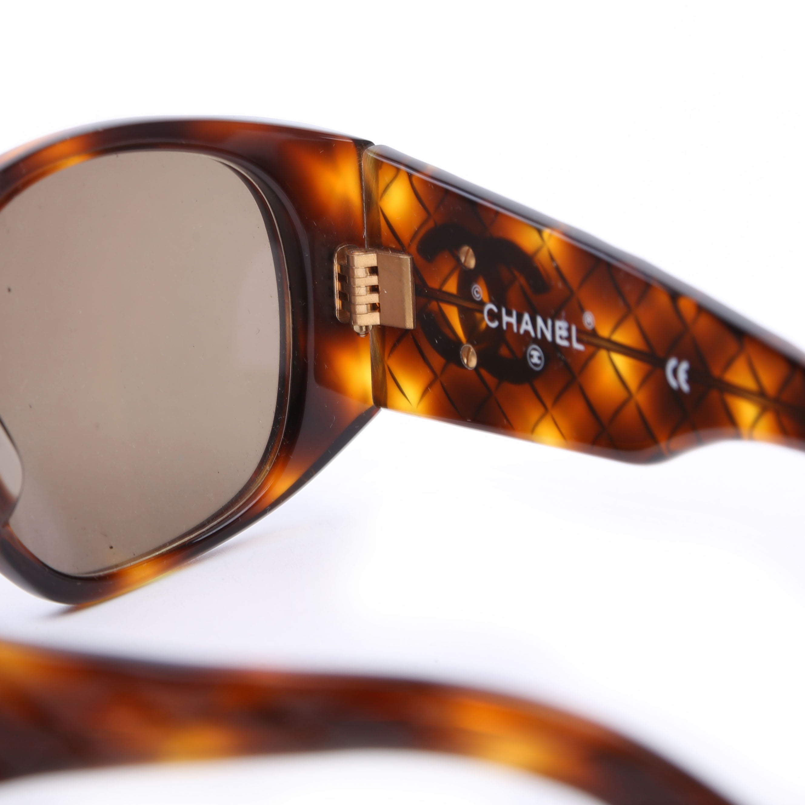 SUNGLASSES: 01450 CC QUILTED ACETATE (B)
