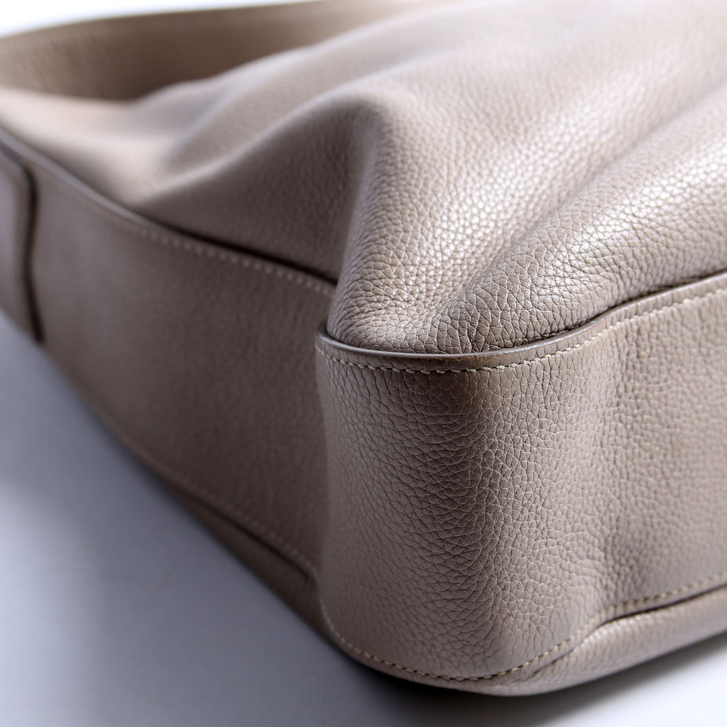 Vitello Daino Hobo Beige