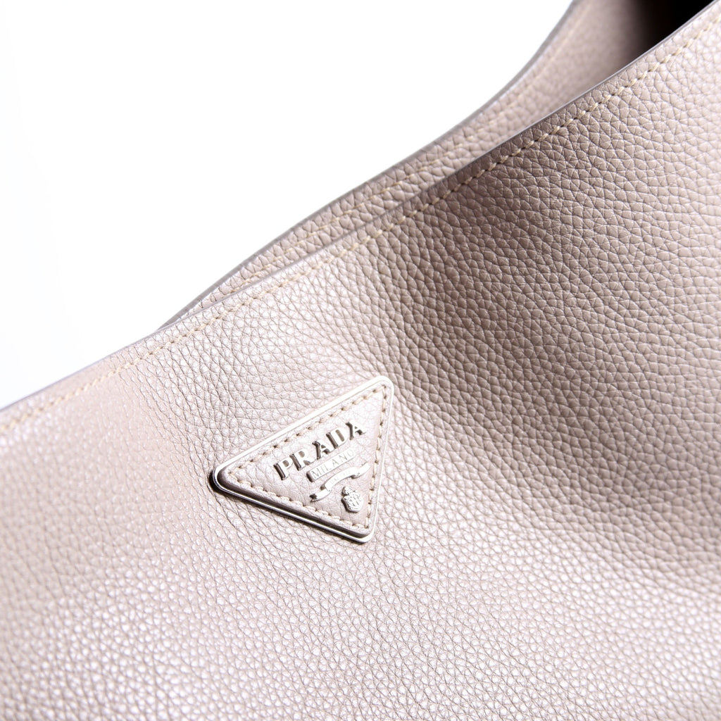 Vitello Daino Hobo Beige