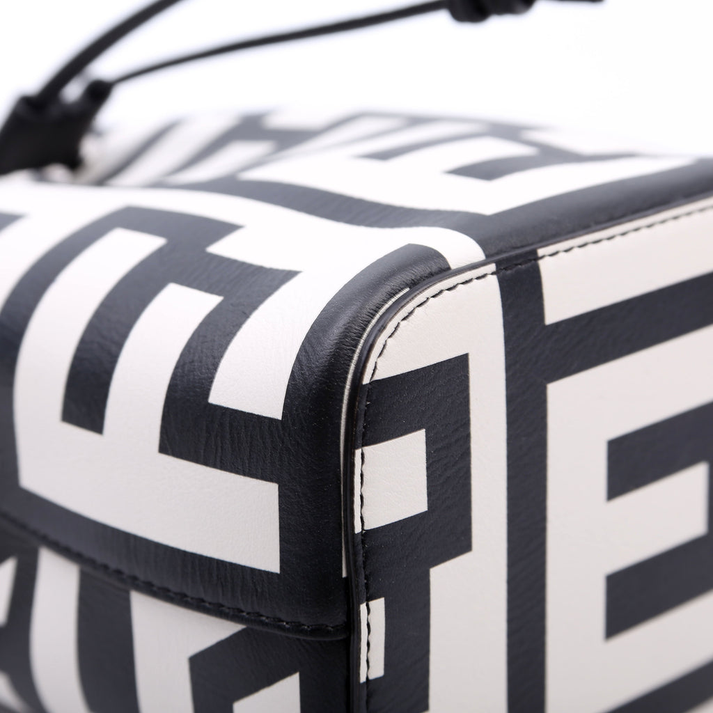 Fendi Fendi x Marc Jacobs Mon Tresor Mini Bucket Leather 8BS010 Black/White