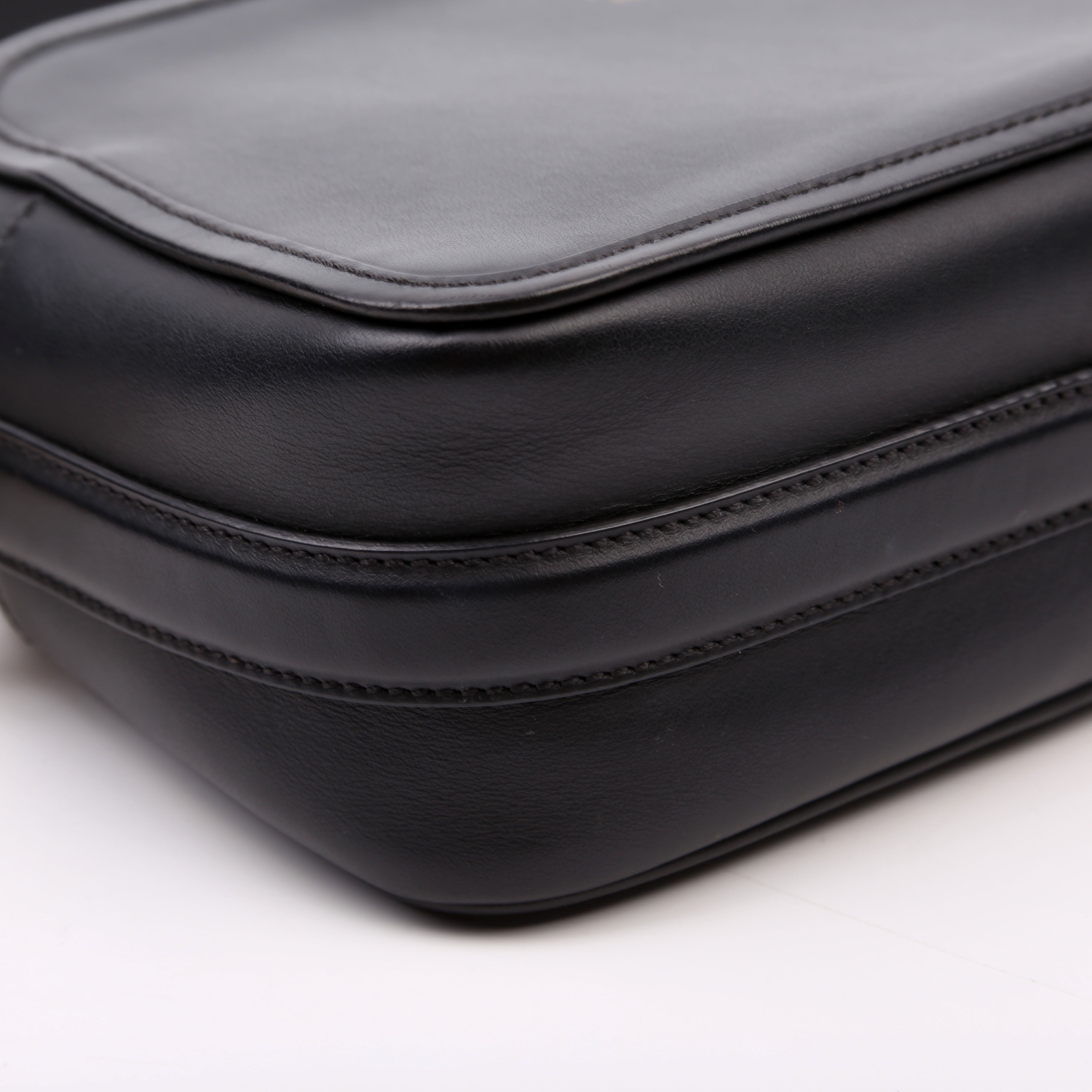 8BT287 F is Fendi Camera Bag Black