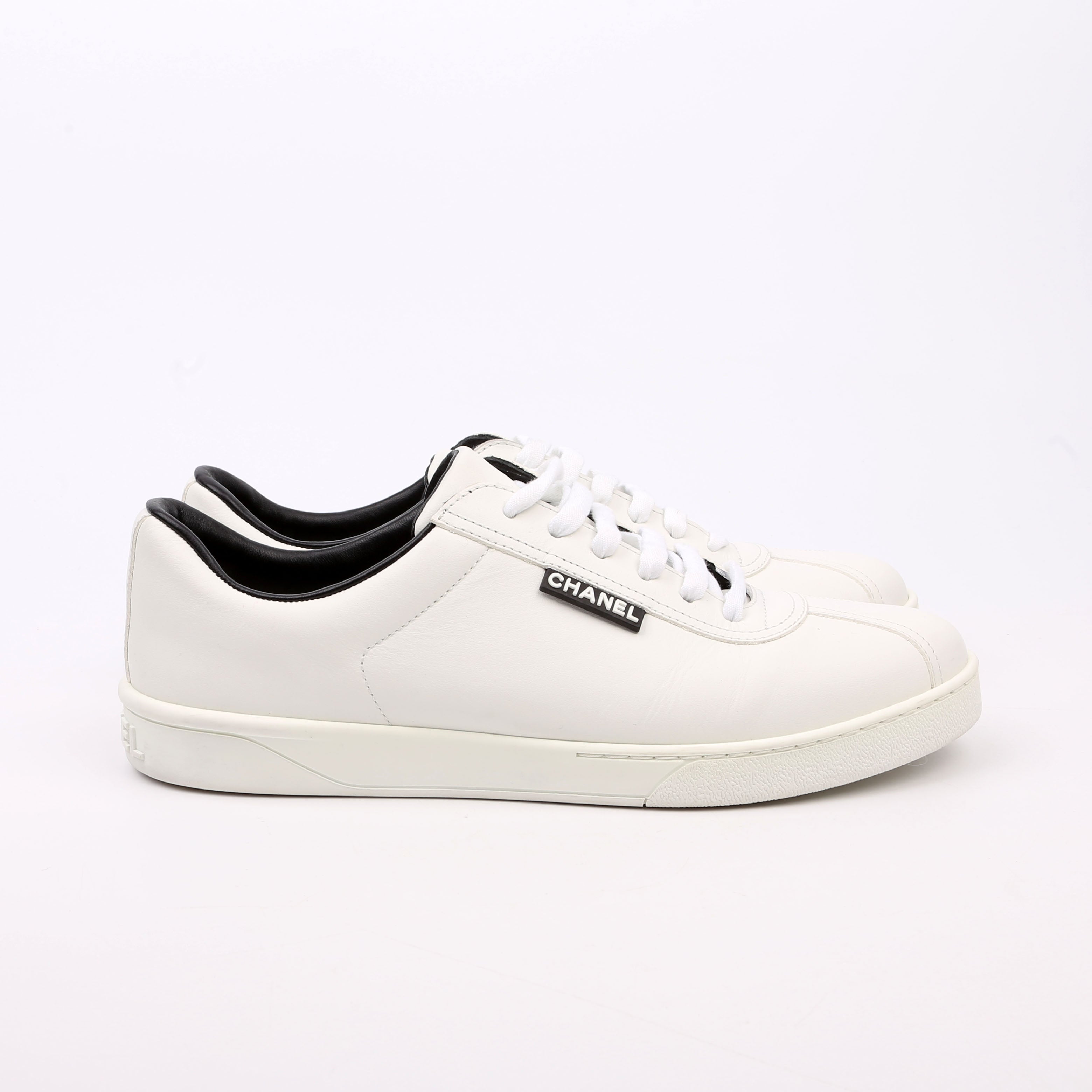 Uniform Sneakers Size 41.5 White/Black