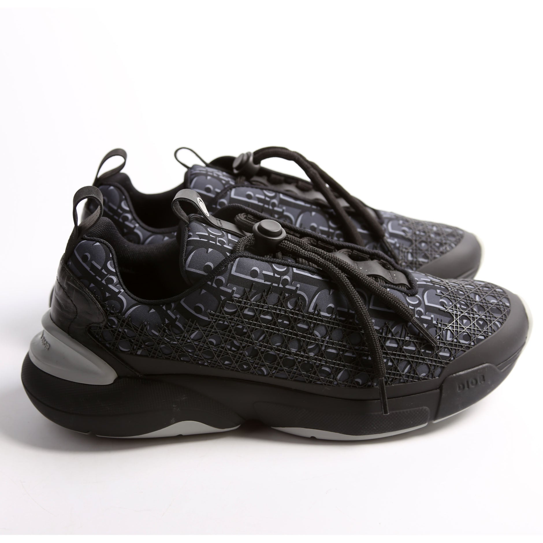 B24 Oblique Sneakers Size 42 Gray/Black