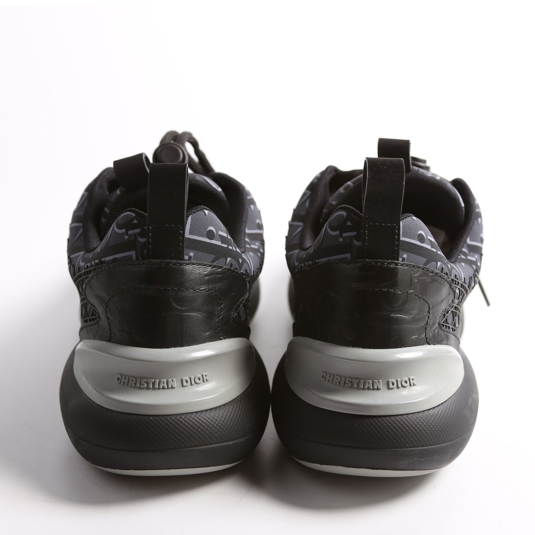 B24 Oblique Sneakers Size 42 Gray/Black