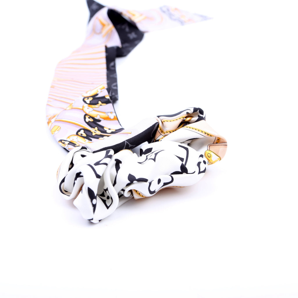 Chouchou Be Mindful Scrunchie Scarf