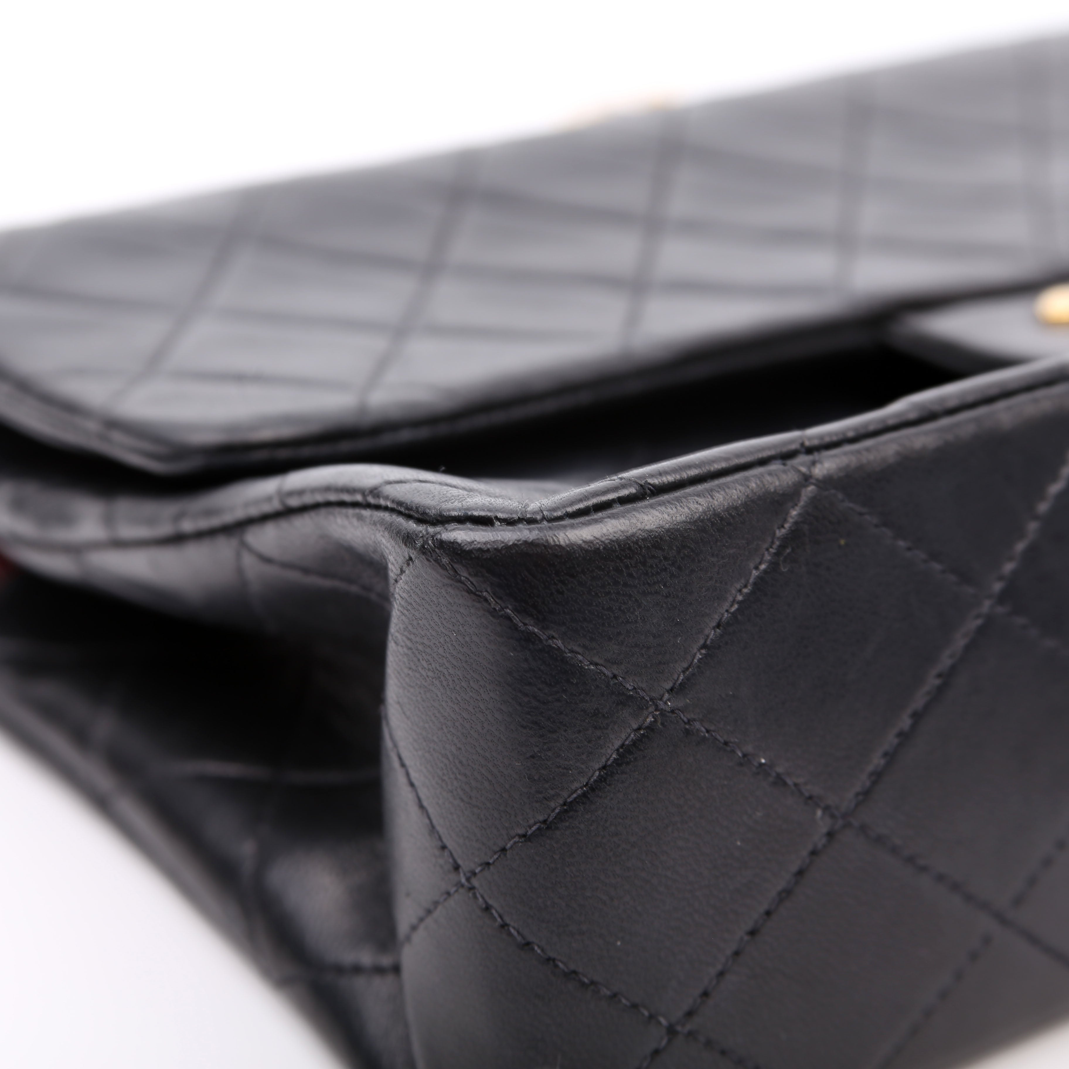 Classic Flap Medium Lambskin