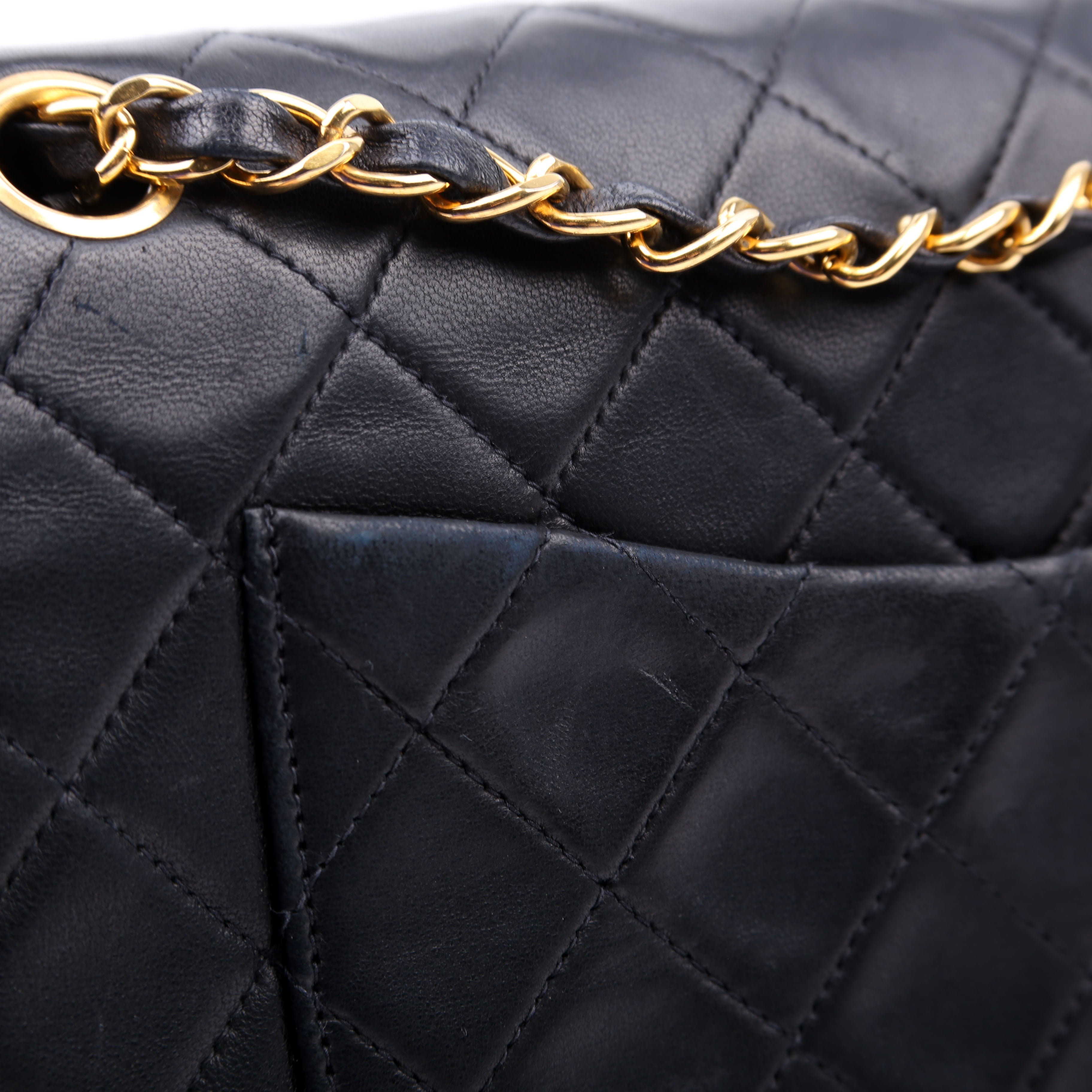 Classic Flap Medium Lambskin