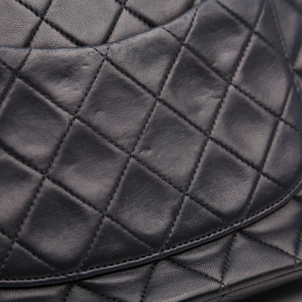 Classic Flap Medium Lambskin