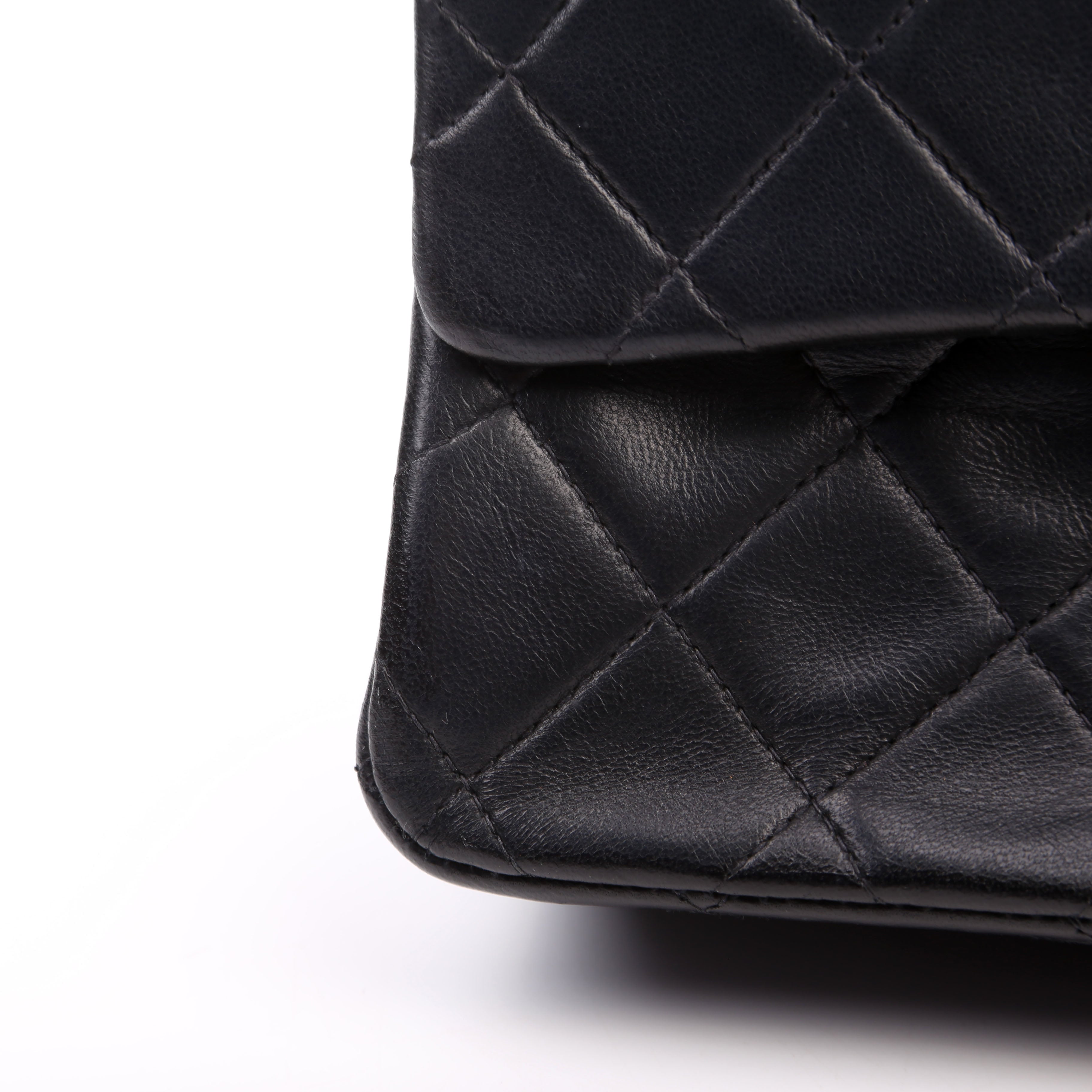 Classic Flap Medium Lambskin