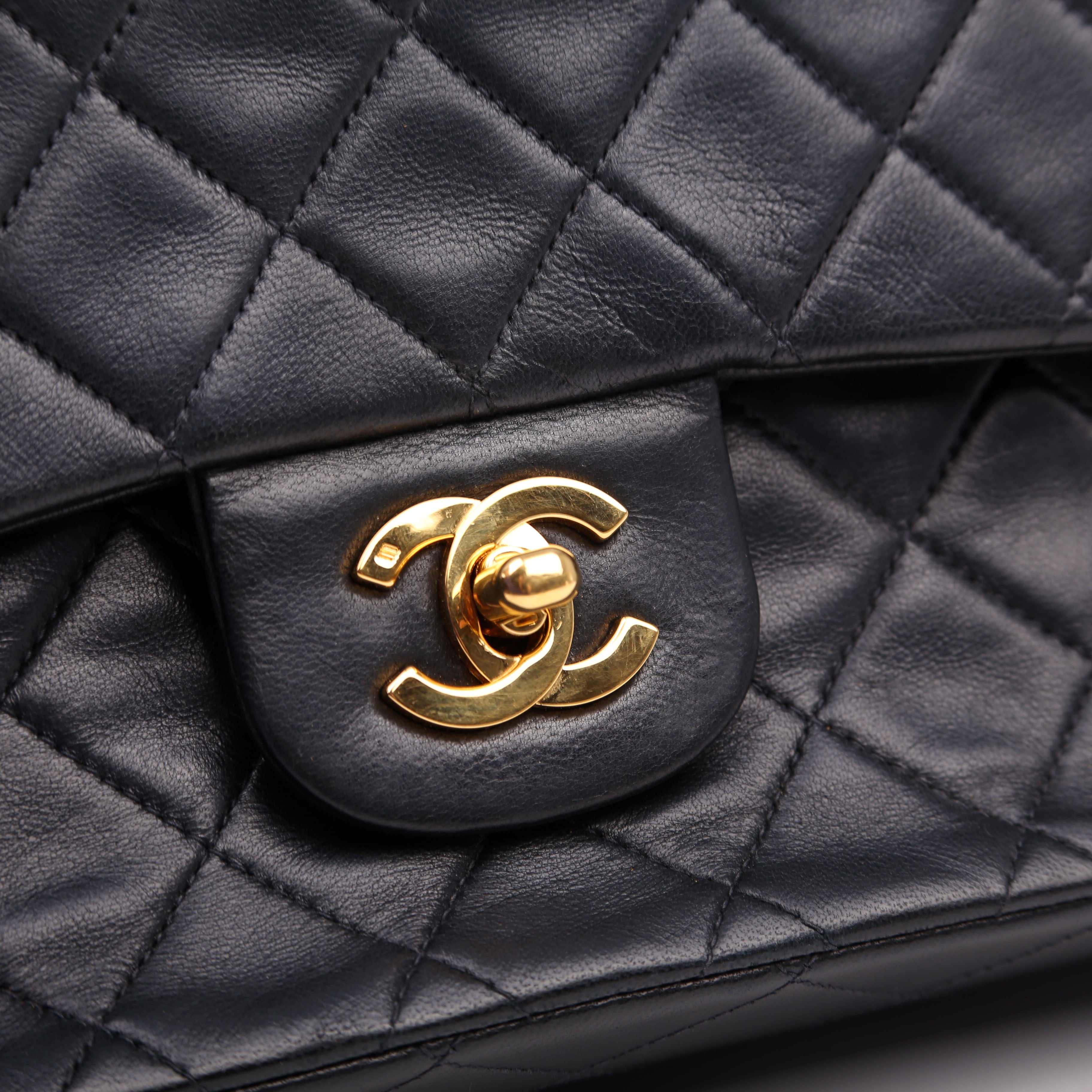 Classic Flap Medium Lambskin